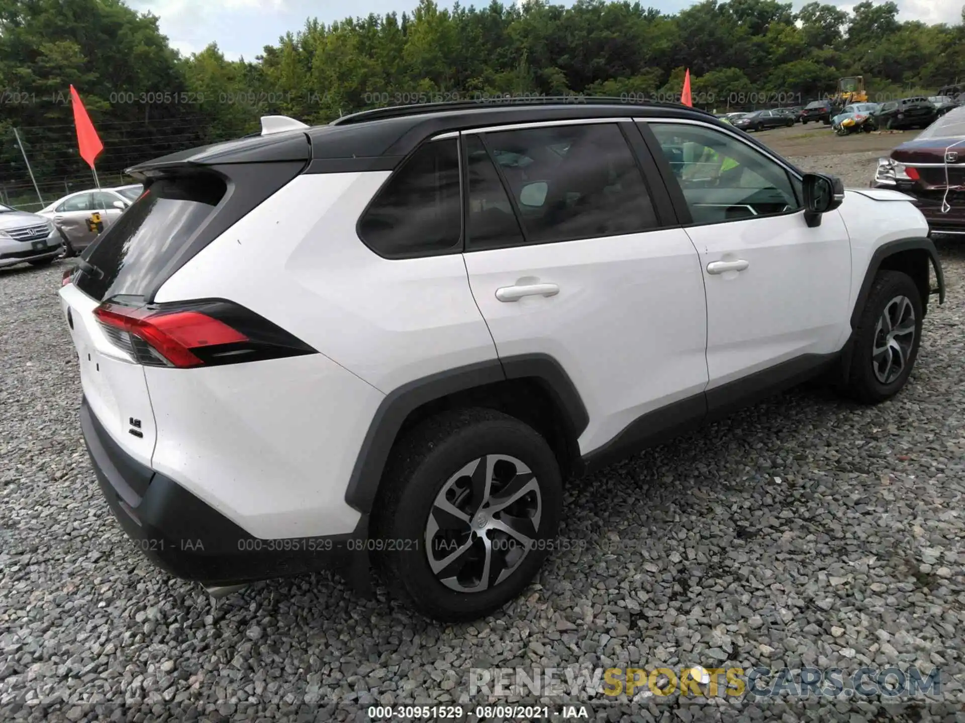 4 Photograph of a damaged car 2T3G1RFV0KC054501 TOYOTA RAV4 2019