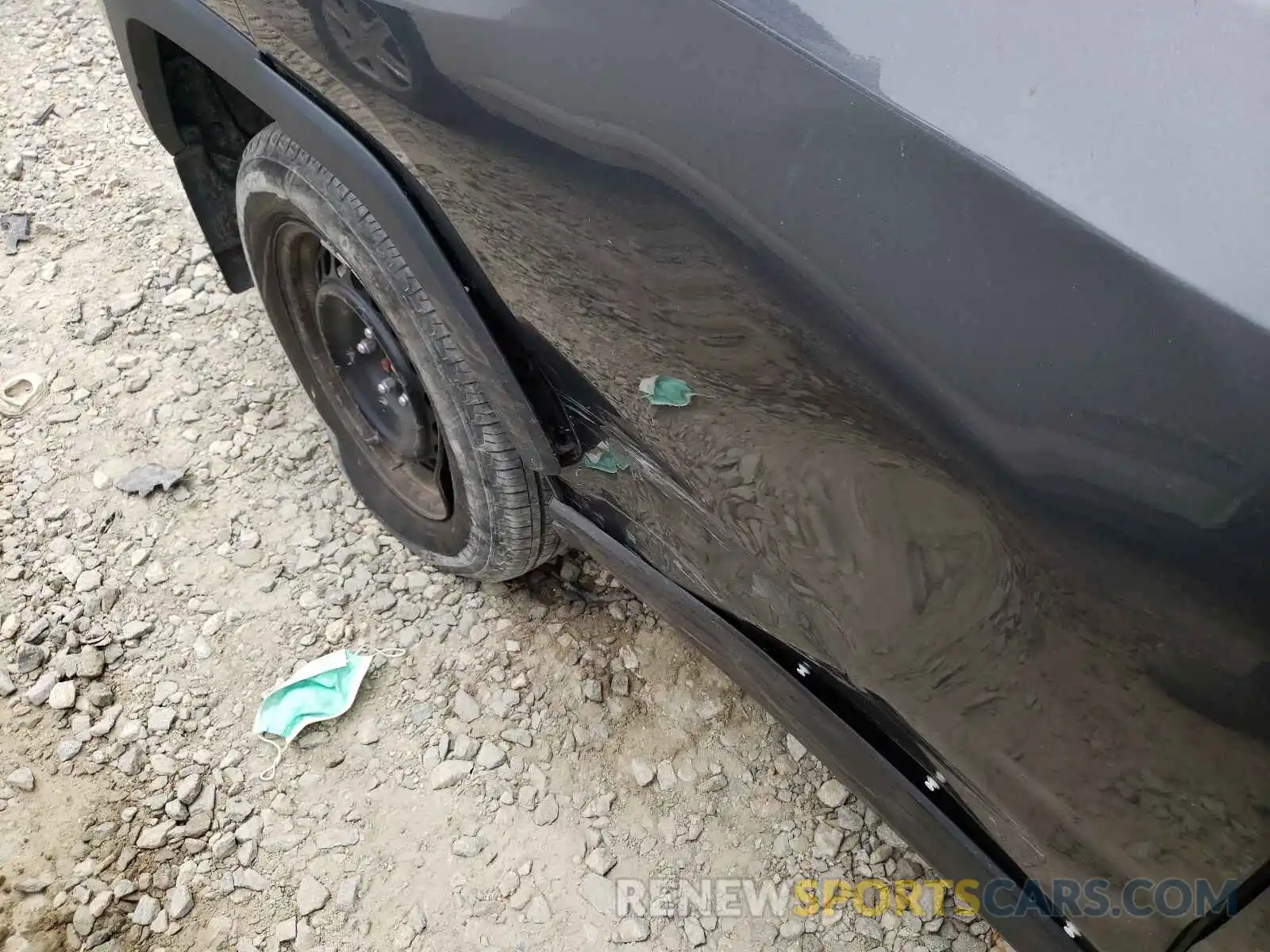 9 Photograph of a damaged car 2T3G1RFV0KW007001 TOYOTA RAV4 2019