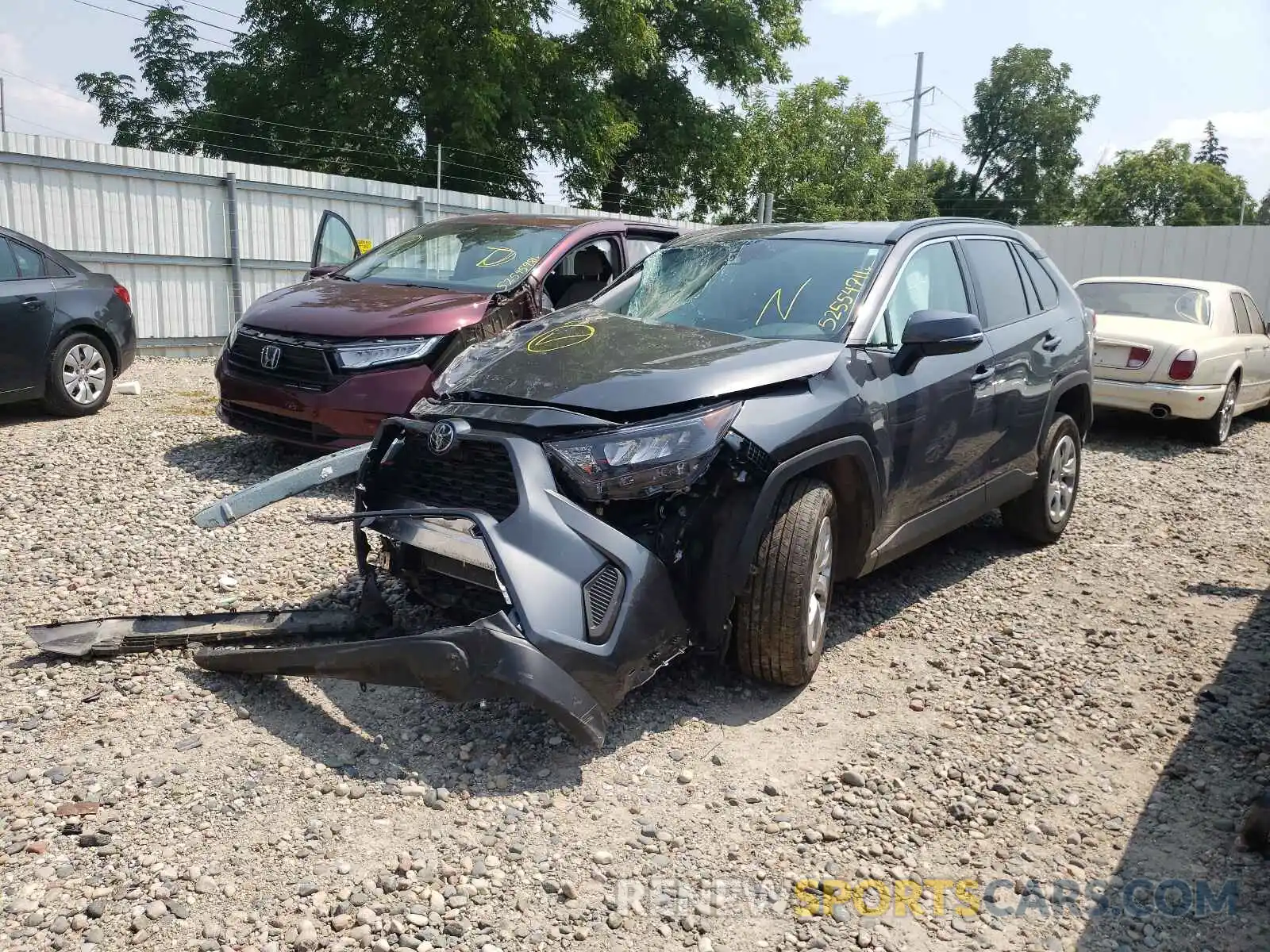 2 Photograph of a damaged car 2T3G1RFV0KW013106 TOYOTA RAV4 2019