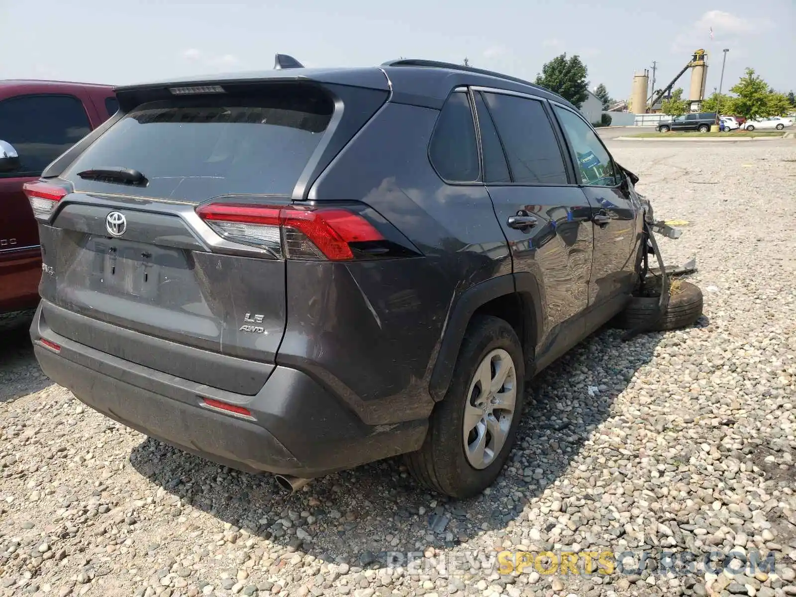 4 Photograph of a damaged car 2T3G1RFV0KW013106 TOYOTA RAV4 2019