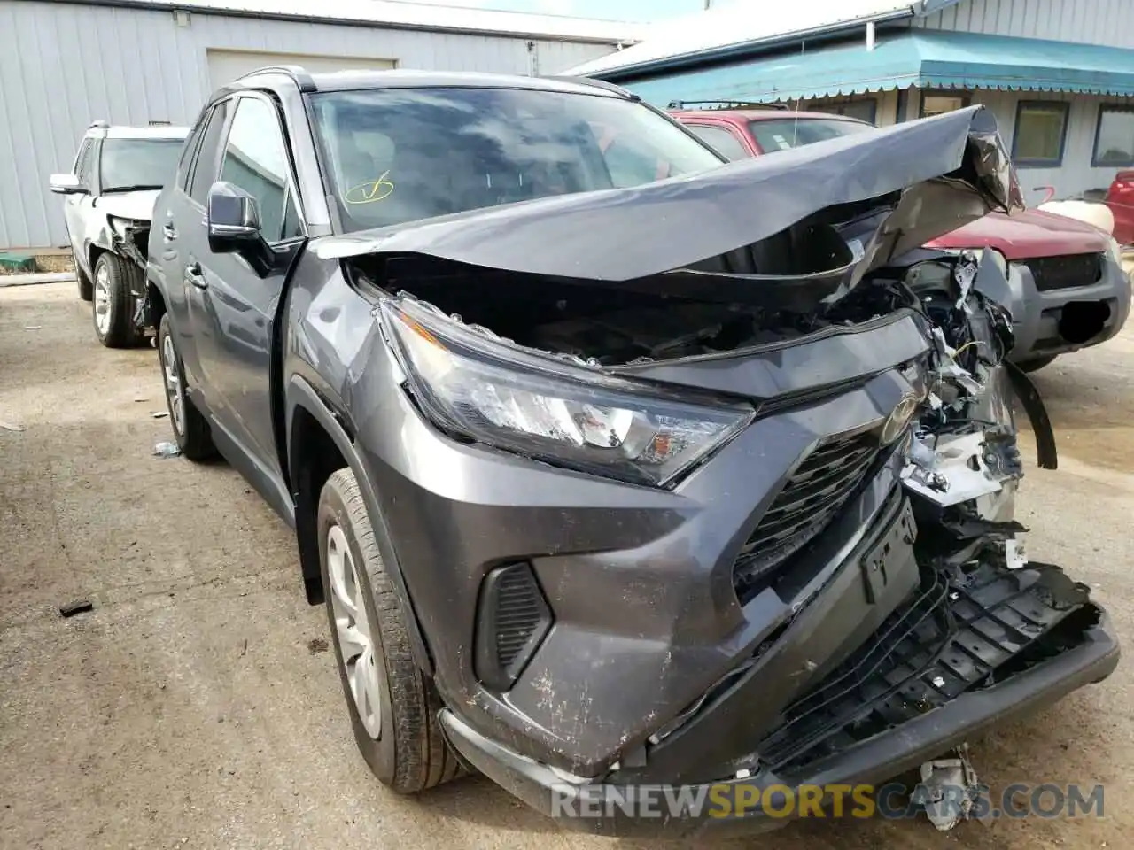 1 Photograph of a damaged car 2T3G1RFV0KW019441 TOYOTA RAV4 2019