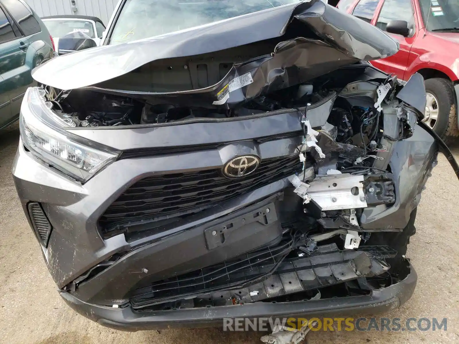 9 Photograph of a damaged car 2T3G1RFV0KW019441 TOYOTA RAV4 2019