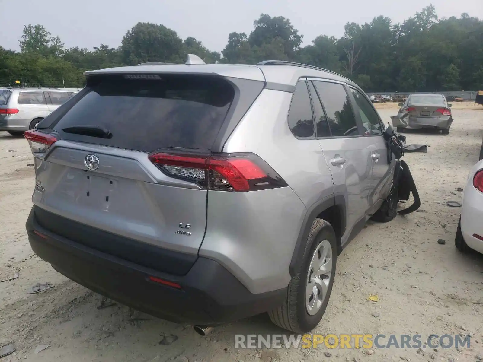 4 Photograph of a damaged car 2T3G1RFV0KW024364 TOYOTA RAV4 2019