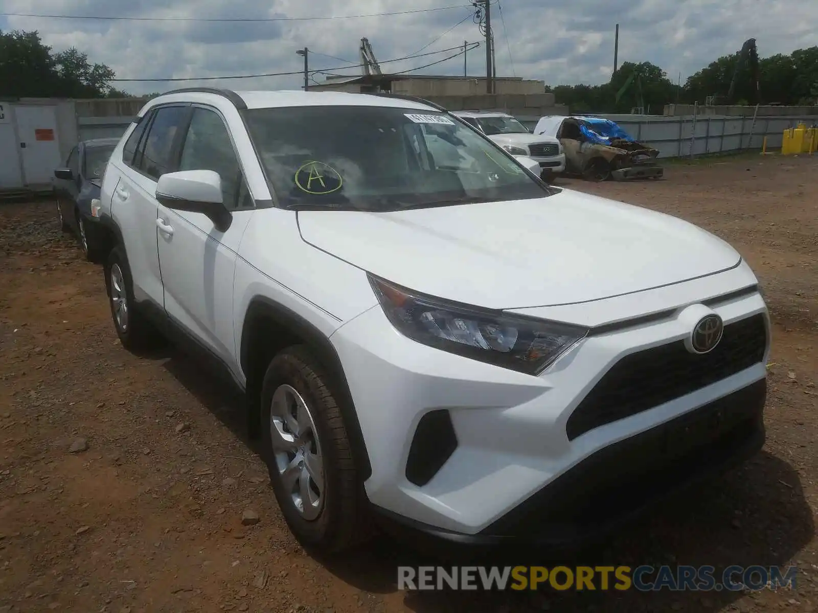 1 Photograph of a damaged car 2T3G1RFV0KW028057 TOYOTA RAV4 2019