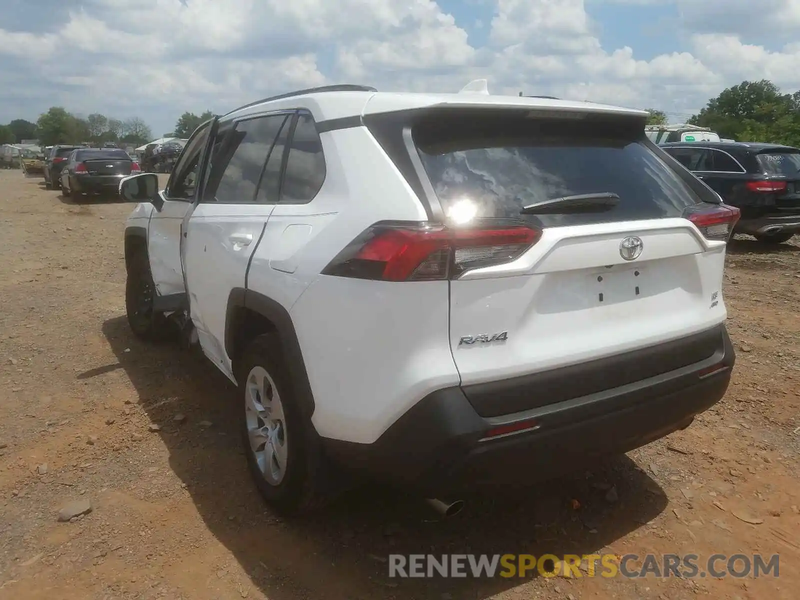 3 Photograph of a damaged car 2T3G1RFV0KW028057 TOYOTA RAV4 2019