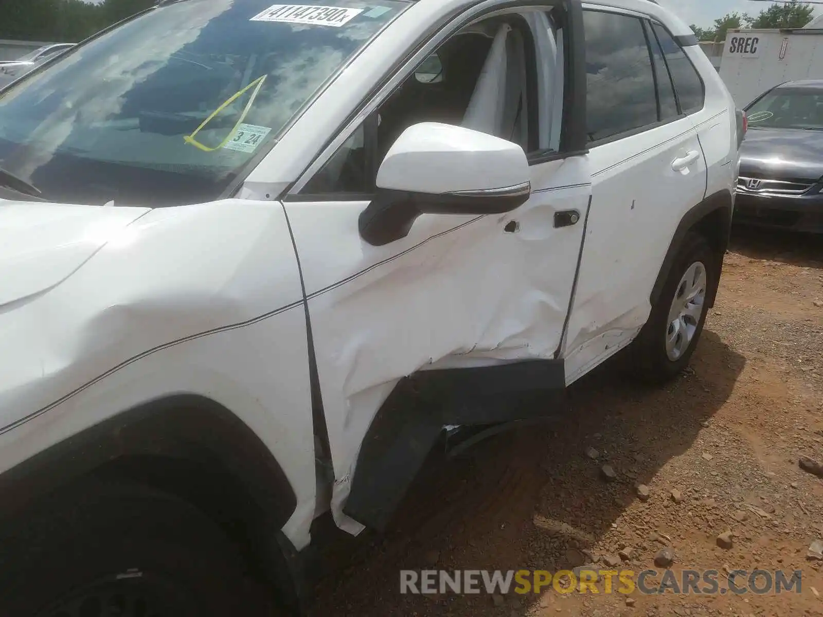 9 Photograph of a damaged car 2T3G1RFV0KW028057 TOYOTA RAV4 2019