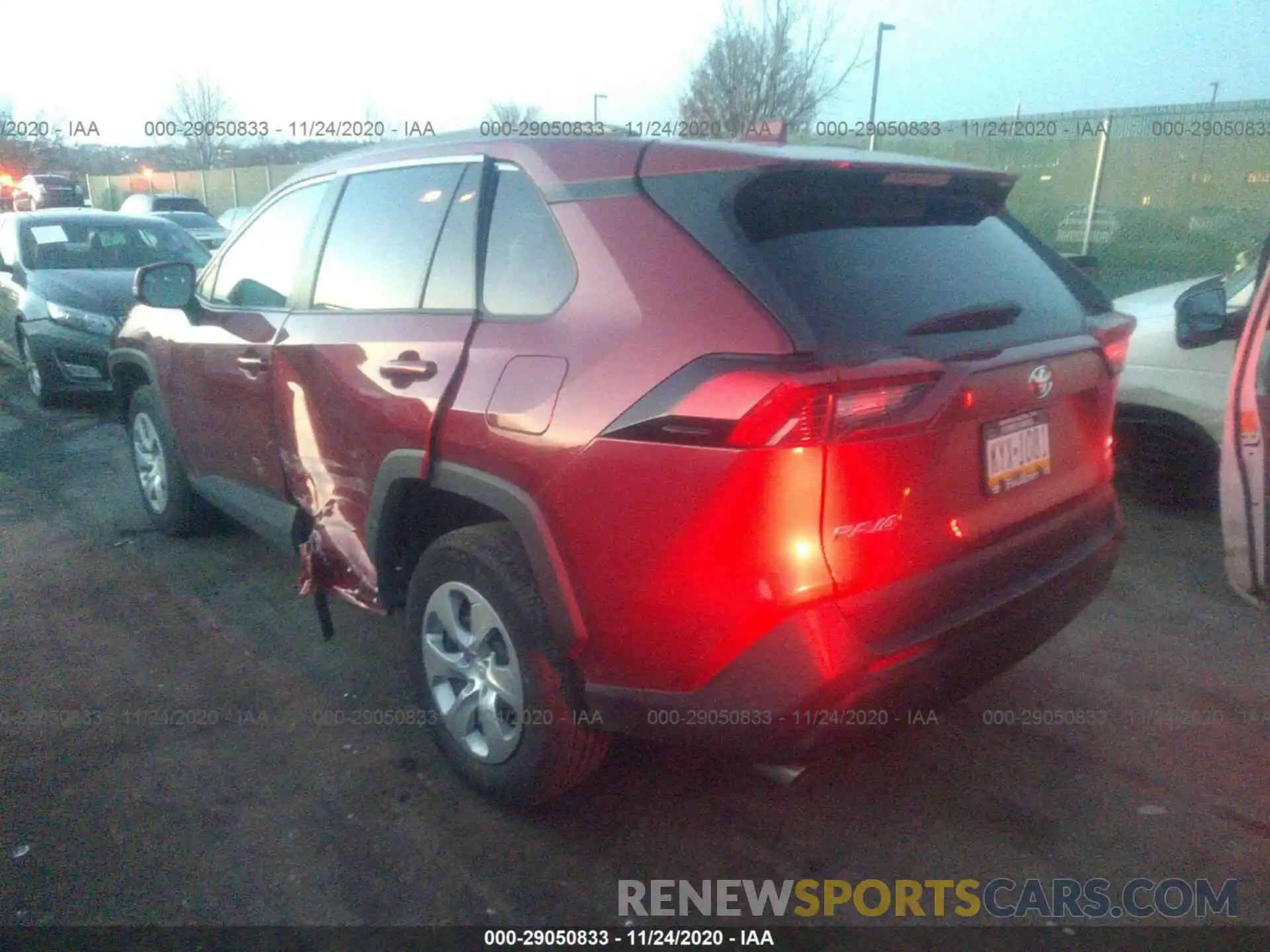 3 Photograph of a damaged car 2T3G1RFV0KW030441 TOYOTA RAV4 2019