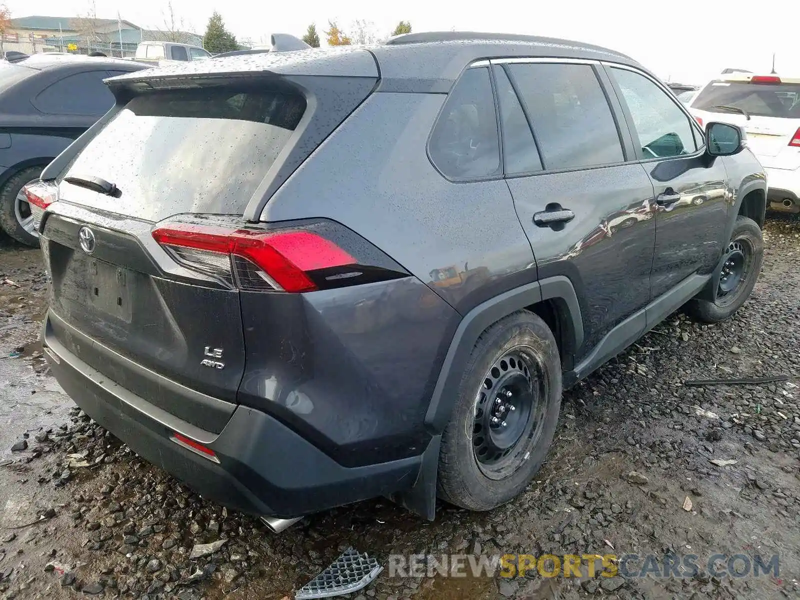 4 Photograph of a damaged car 2T3G1RFV0KW048180 TOYOTA RAV4 2019