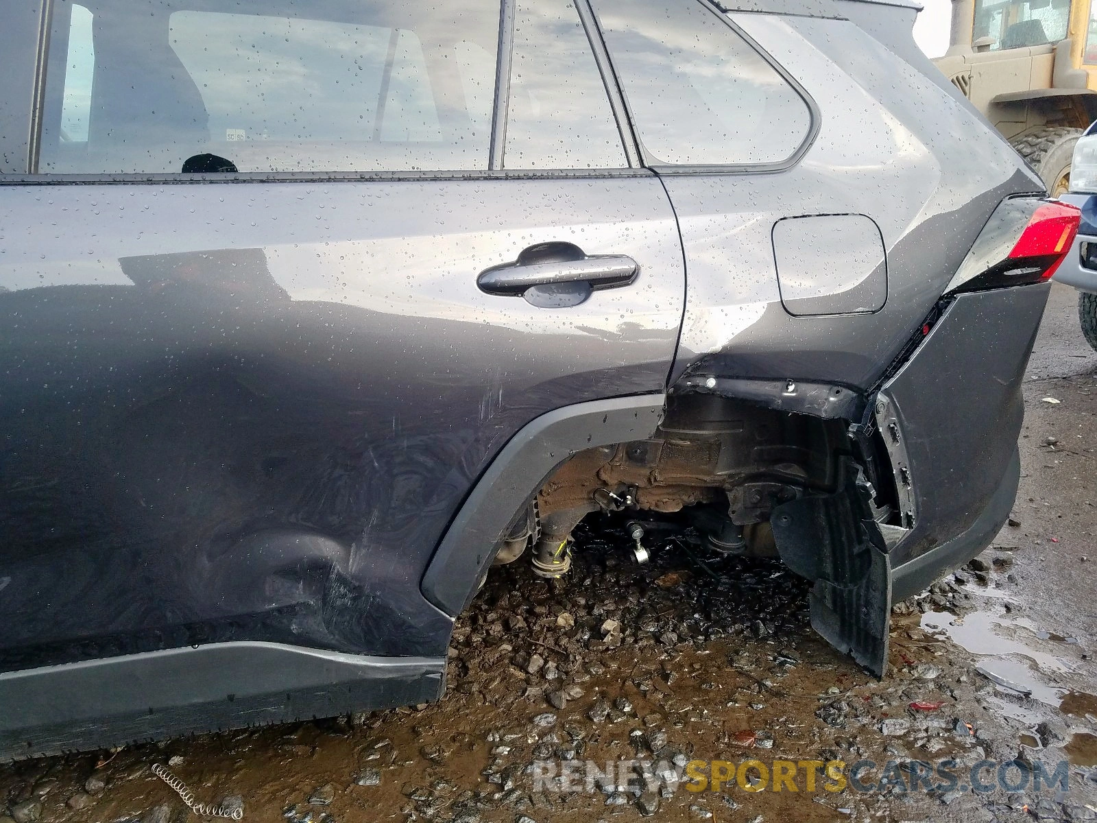 9 Photograph of a damaged car 2T3G1RFV0KW048180 TOYOTA RAV4 2019