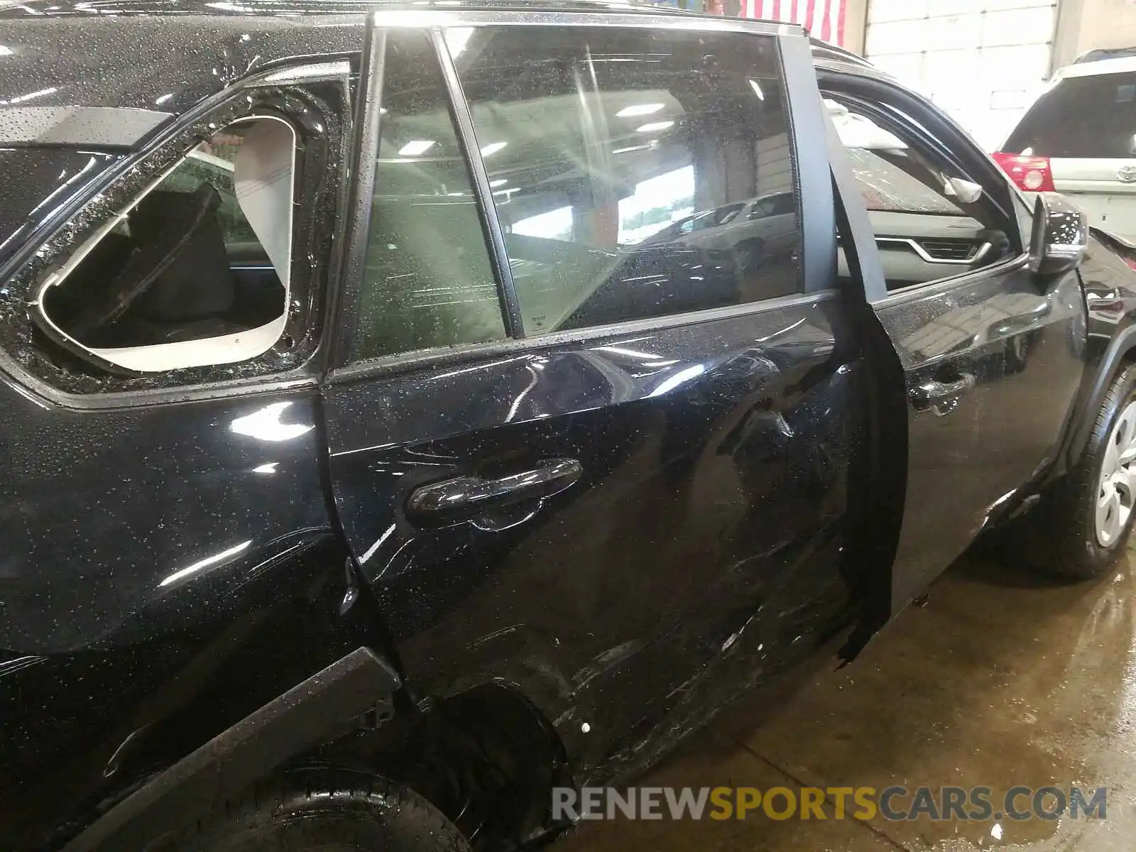 9 Photograph of a damaged car 2T3G1RFV0KW064153 TOYOTA RAV4 2019