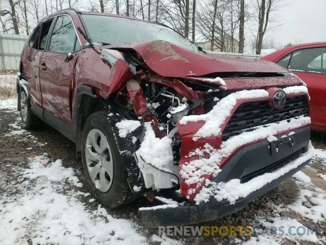 1 Photograph of a damaged car 2T3G1RFV0KW064752 TOYOTA RAV4 2019