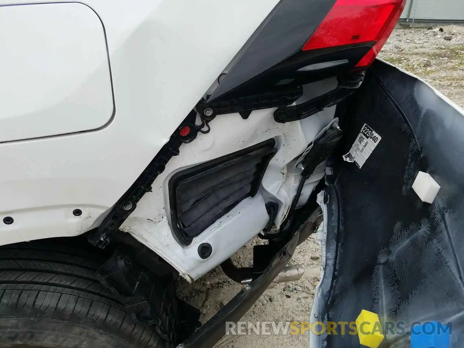 9 Photograph of a damaged car 2T3G1RFV1KC006179 TOYOTA RAV4 2019