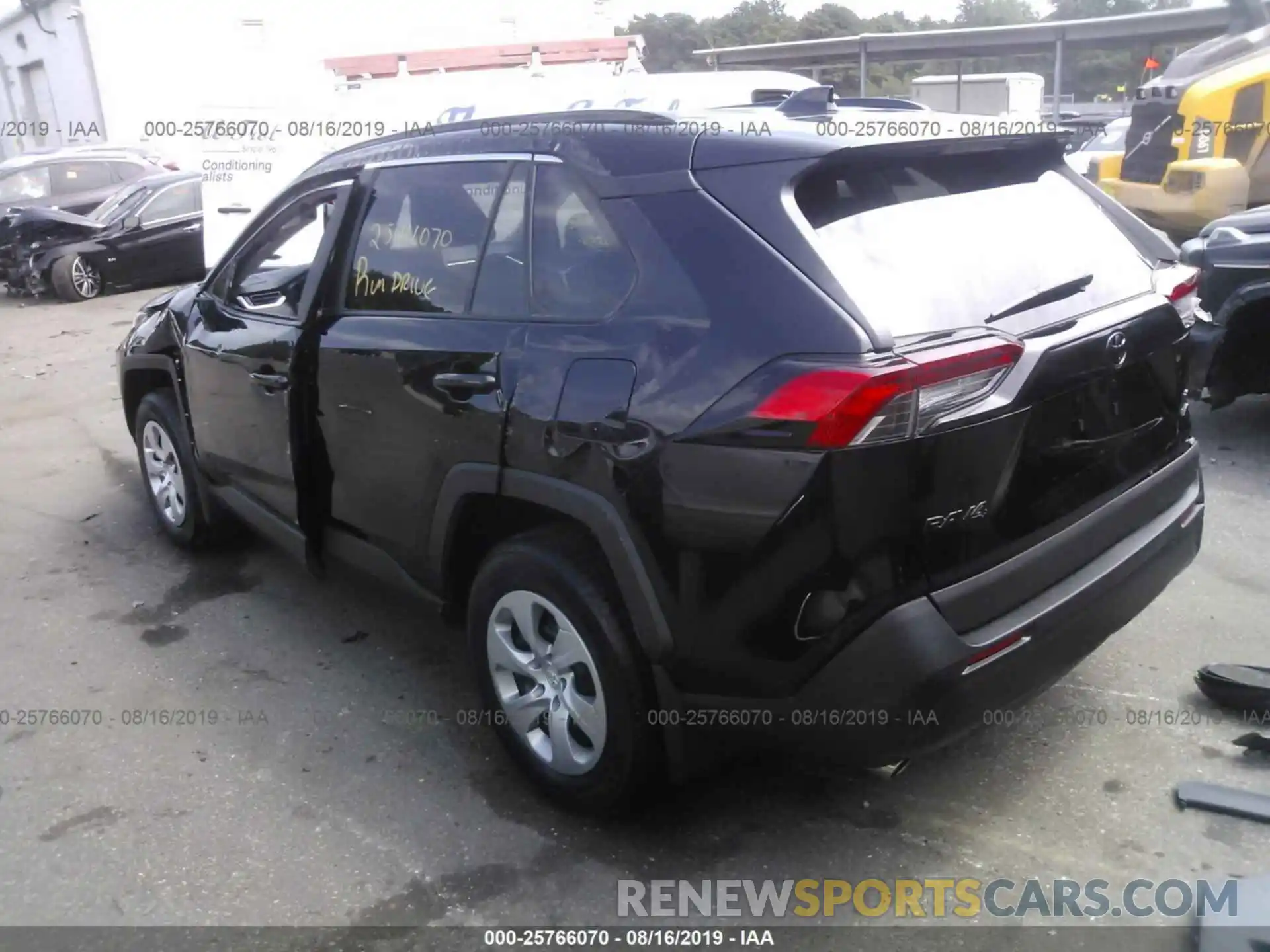 3 Photograph of a damaged car 2T3G1RFV1KC011334 TOYOTA RAV4 2019