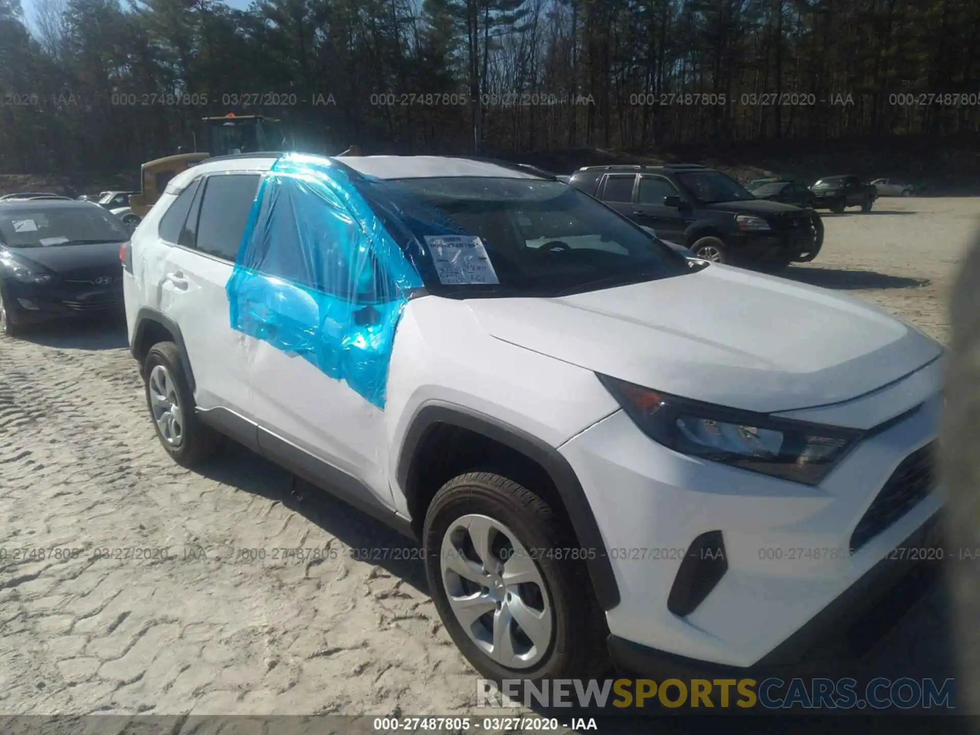 1 Photograph of a damaged car 2T3G1RFV1KC047668 TOYOTA RAV4 2019