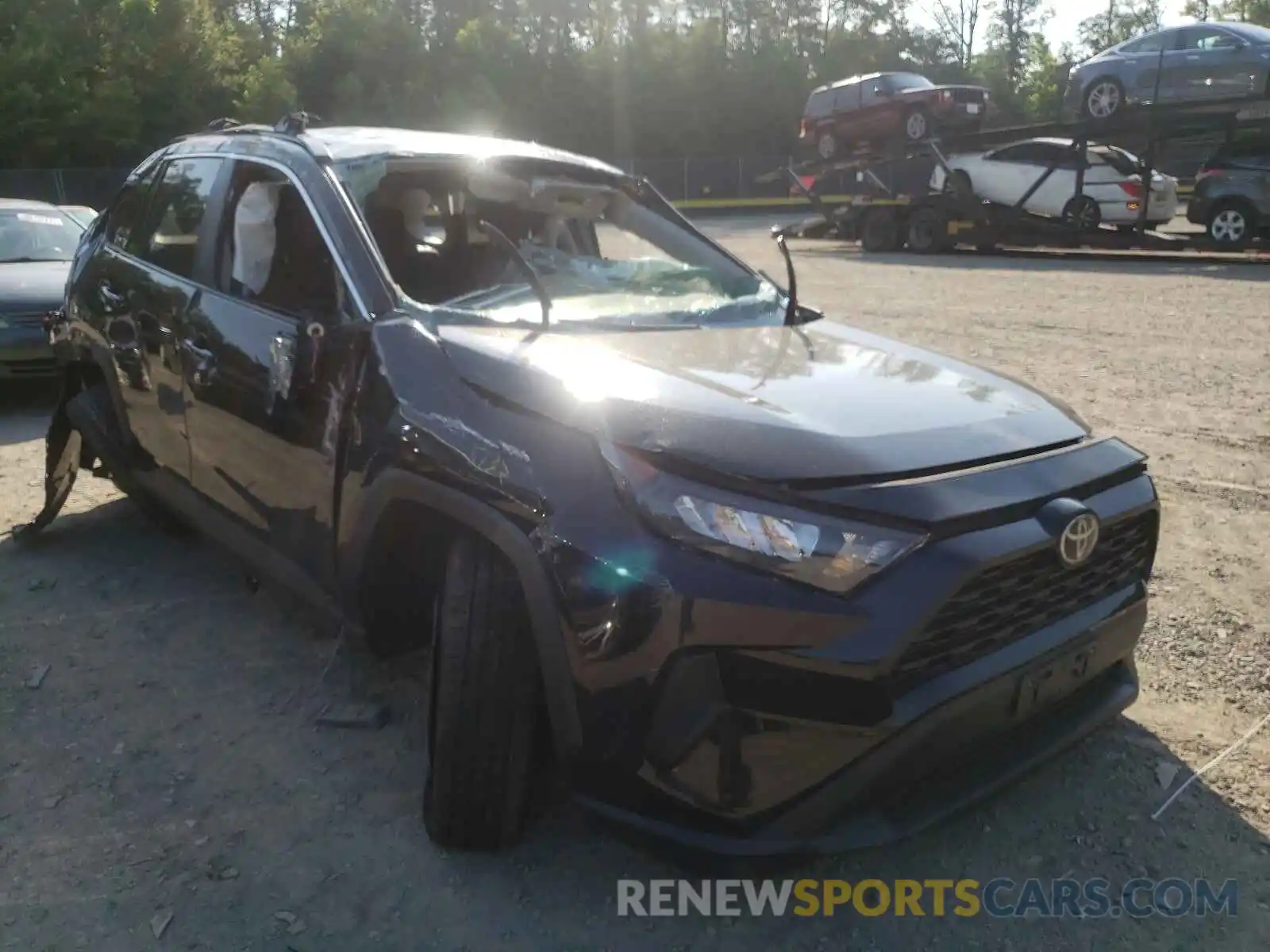 1 Photograph of a damaged car 2T3G1RFV1KC052708 TOYOTA RAV4 2019