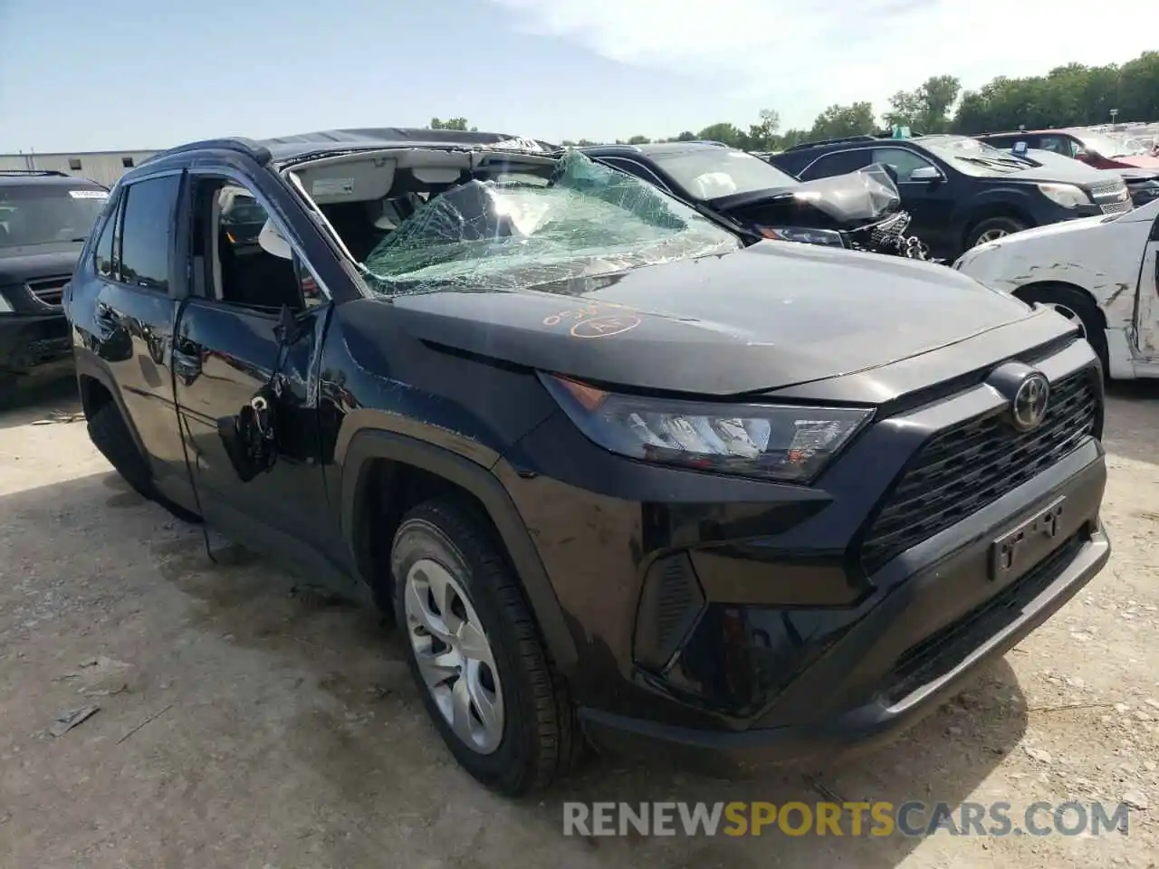 1 Photograph of a damaged car 2T3G1RFV1KC056998 TOYOTA RAV4 2019