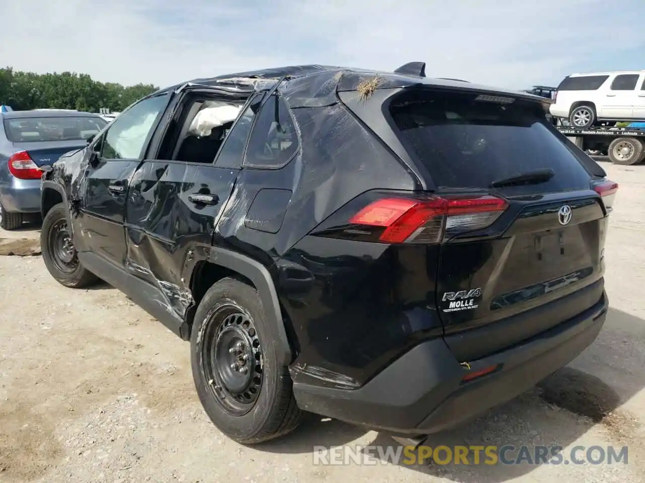 3 Photograph of a damaged car 2T3G1RFV1KC056998 TOYOTA RAV4 2019