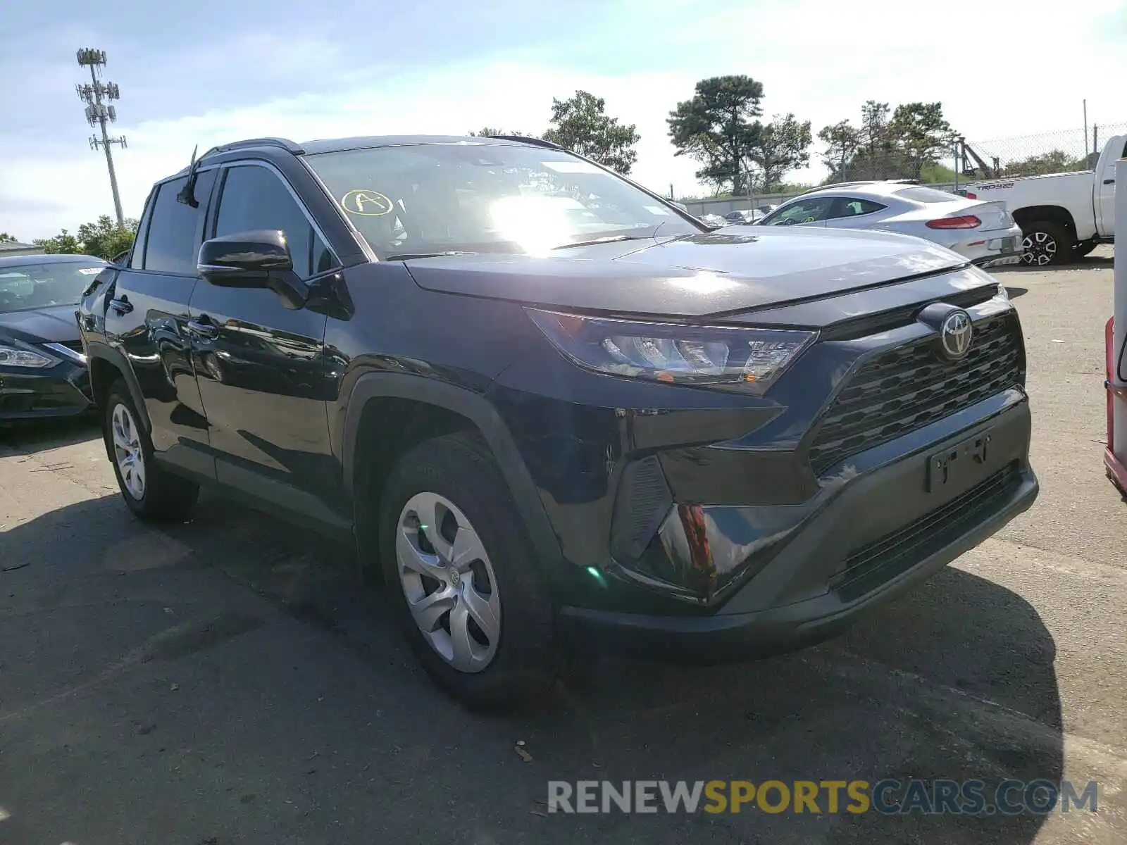 1 Photograph of a damaged car 2T3G1RFV1KW021229 TOYOTA RAV4 2019