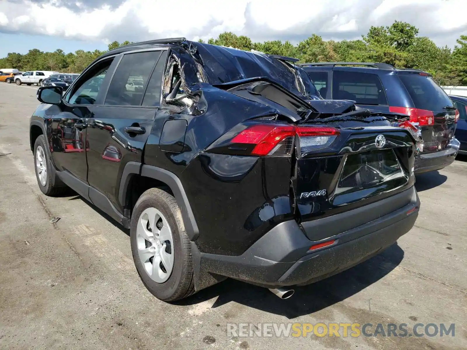 3 Photograph of a damaged car 2T3G1RFV1KW021229 TOYOTA RAV4 2019