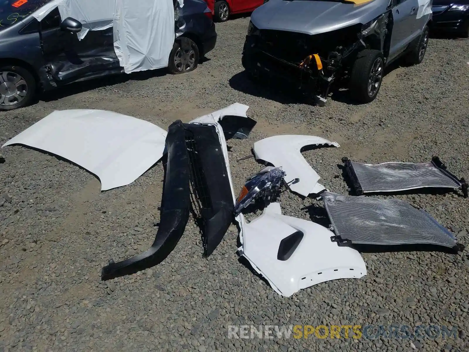 9 Photograph of a damaged car 2T3G1RFV1KW043182 TOYOTA RAV4 2019