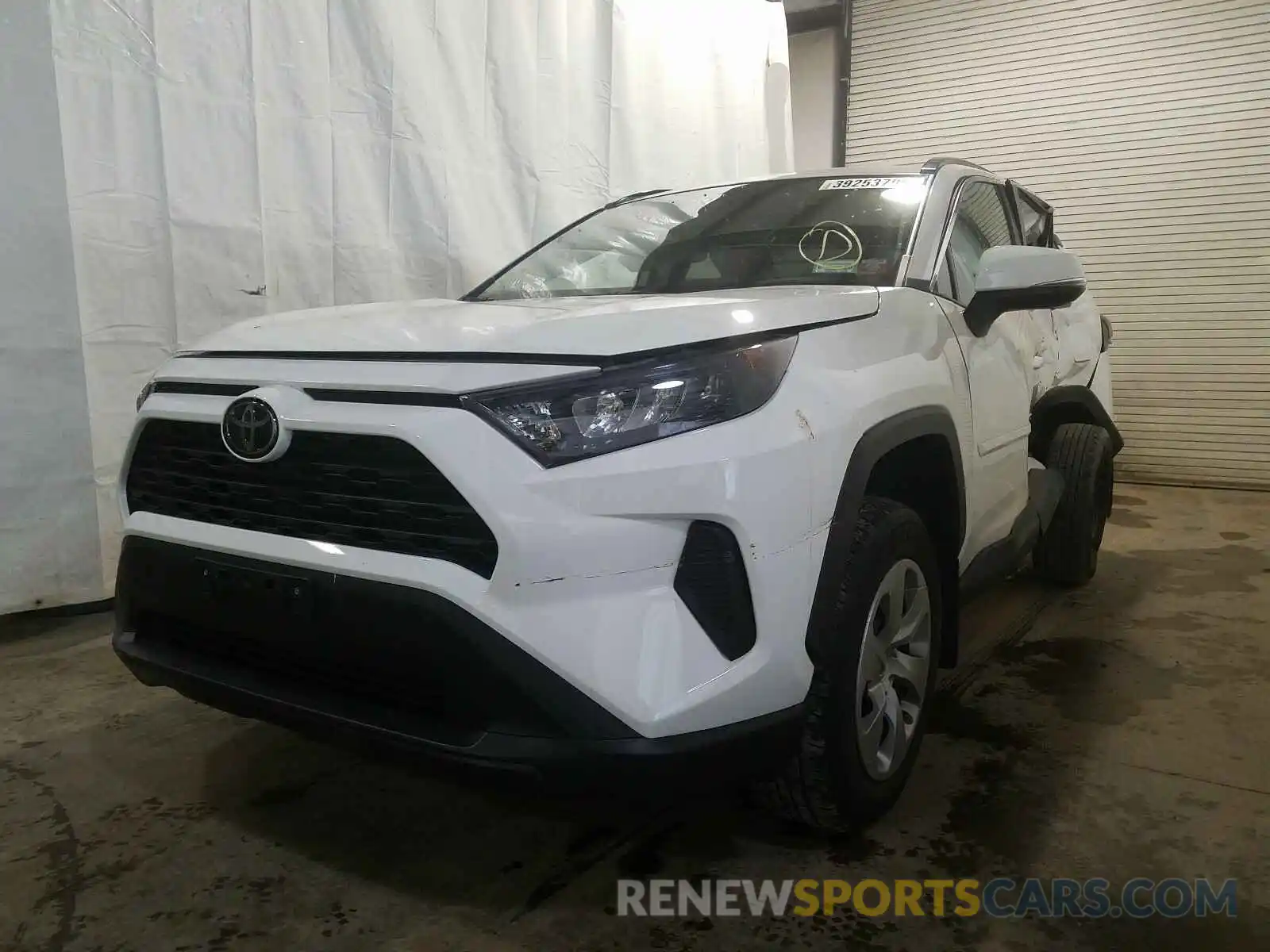 2 Фотография поврежденного автомобиля 2T3G1RFV1KW045613 TOYOTA RAV4 2019