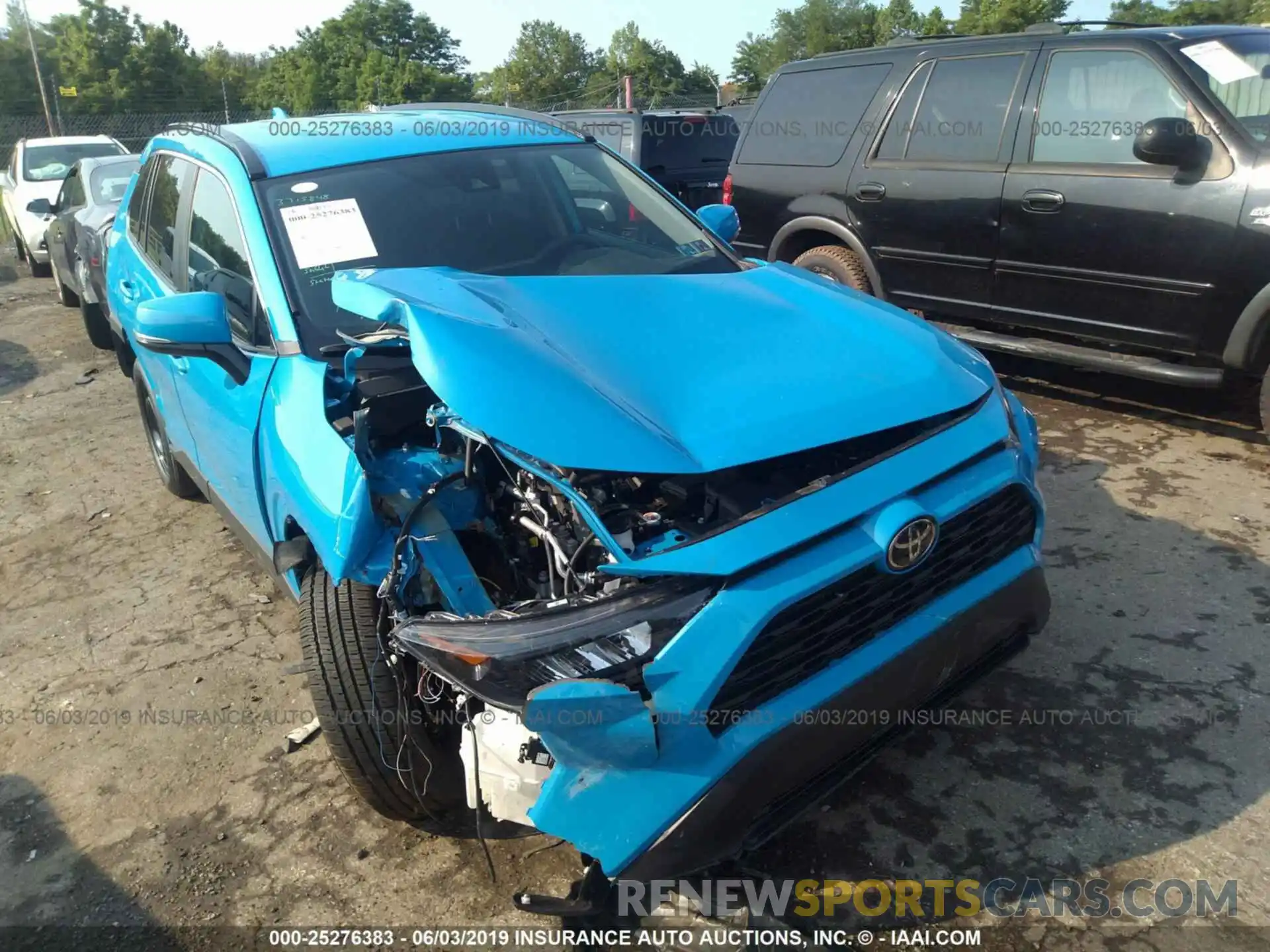 1 Photograph of a damaged car 2T3G1RFV1KW046079 TOYOTA RAV4 2019