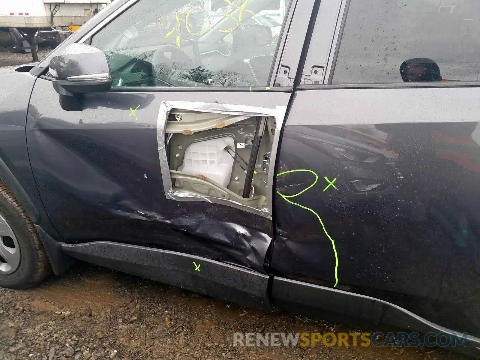 9 Photograph of a damaged car 2T3G1RFV1KW078451 TOYOTA RAV4 2019