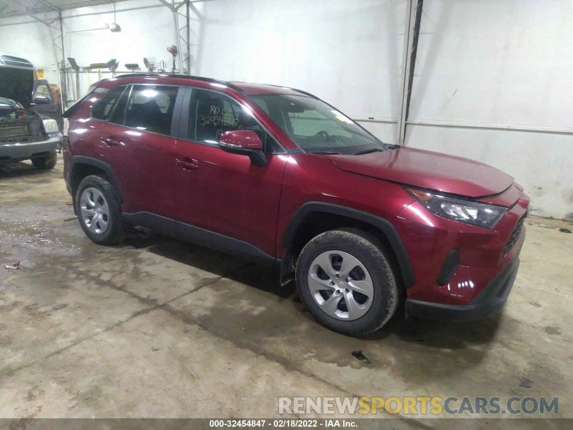 1 Photograph of a damaged car 2T3G1RFV1KW080409 TOYOTA RAV4 2019