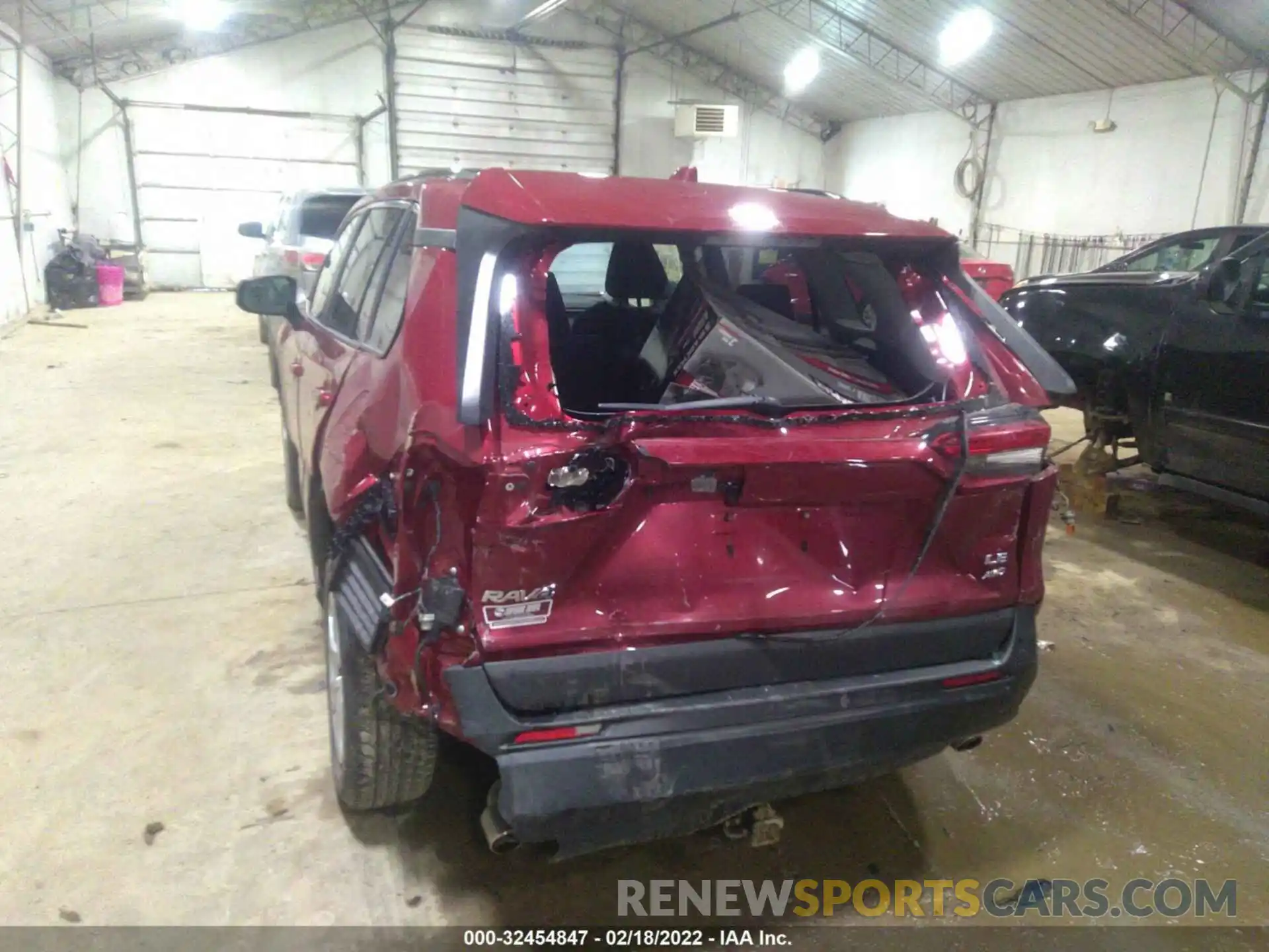 6 Photograph of a damaged car 2T3G1RFV1KW080409 TOYOTA RAV4 2019