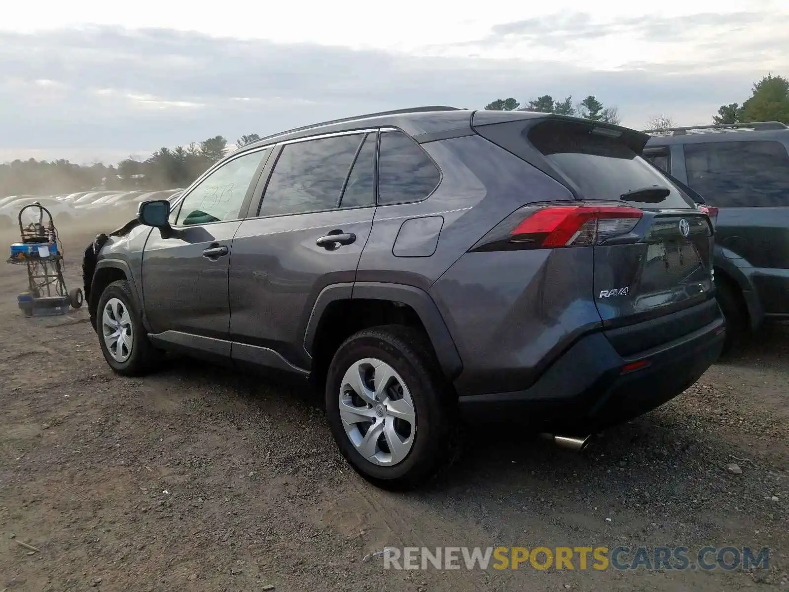 3 Photograph of a damaged car 2T3G1RFV2KC004828 TOYOTA RAV4 2019