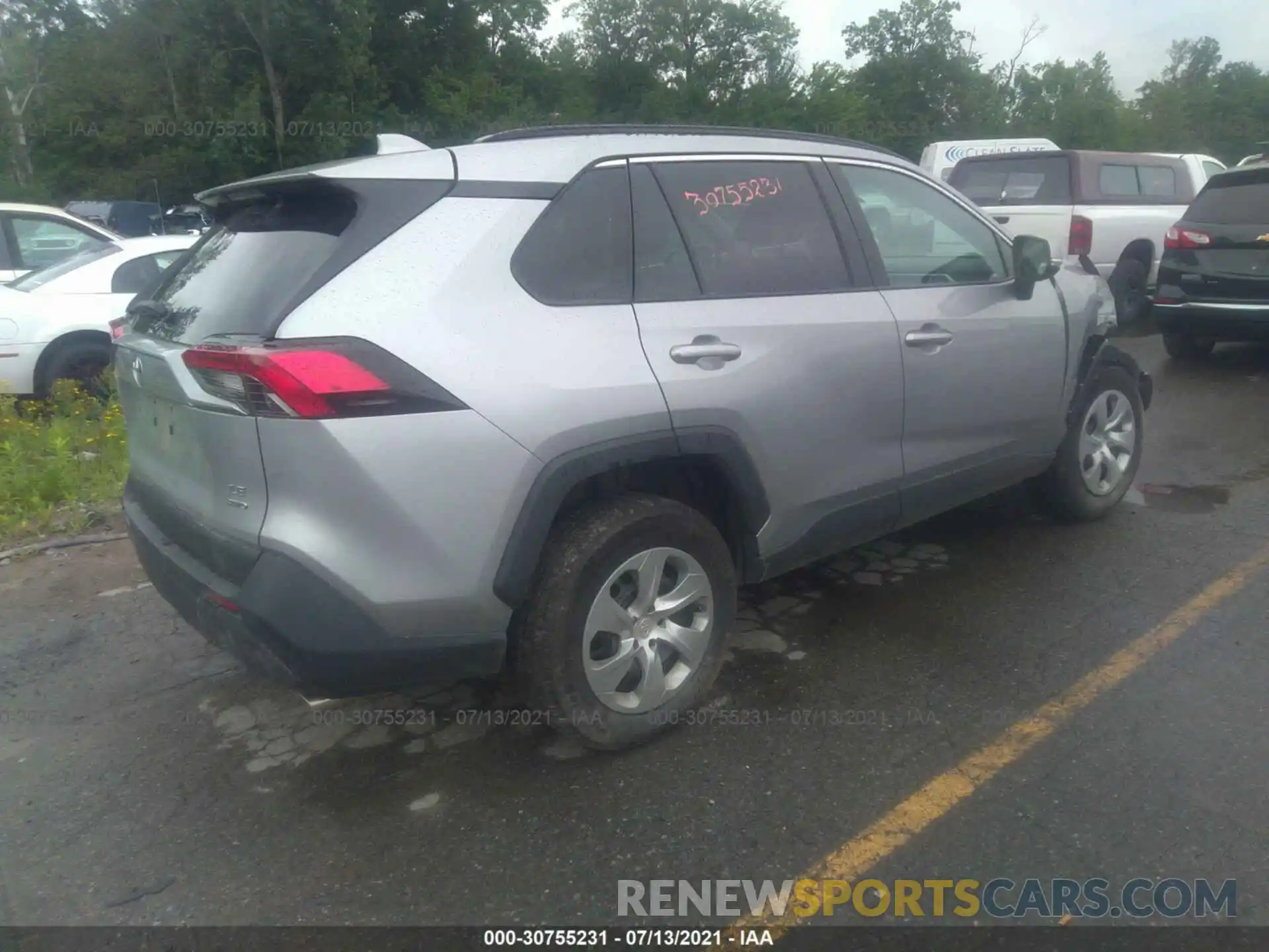 4 Photograph of a damaged car 2T3G1RFV2KC004988 TOYOTA RAV4 2019