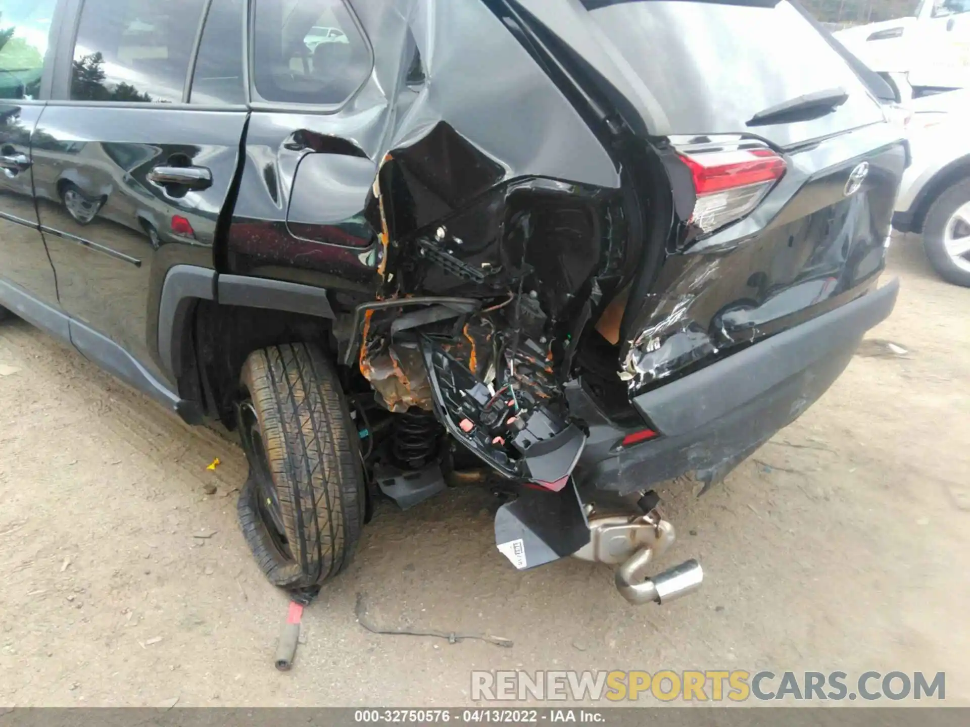 6 Photograph of a damaged car 2T3G1RFV2KC029793 TOYOTA RAV4 2019