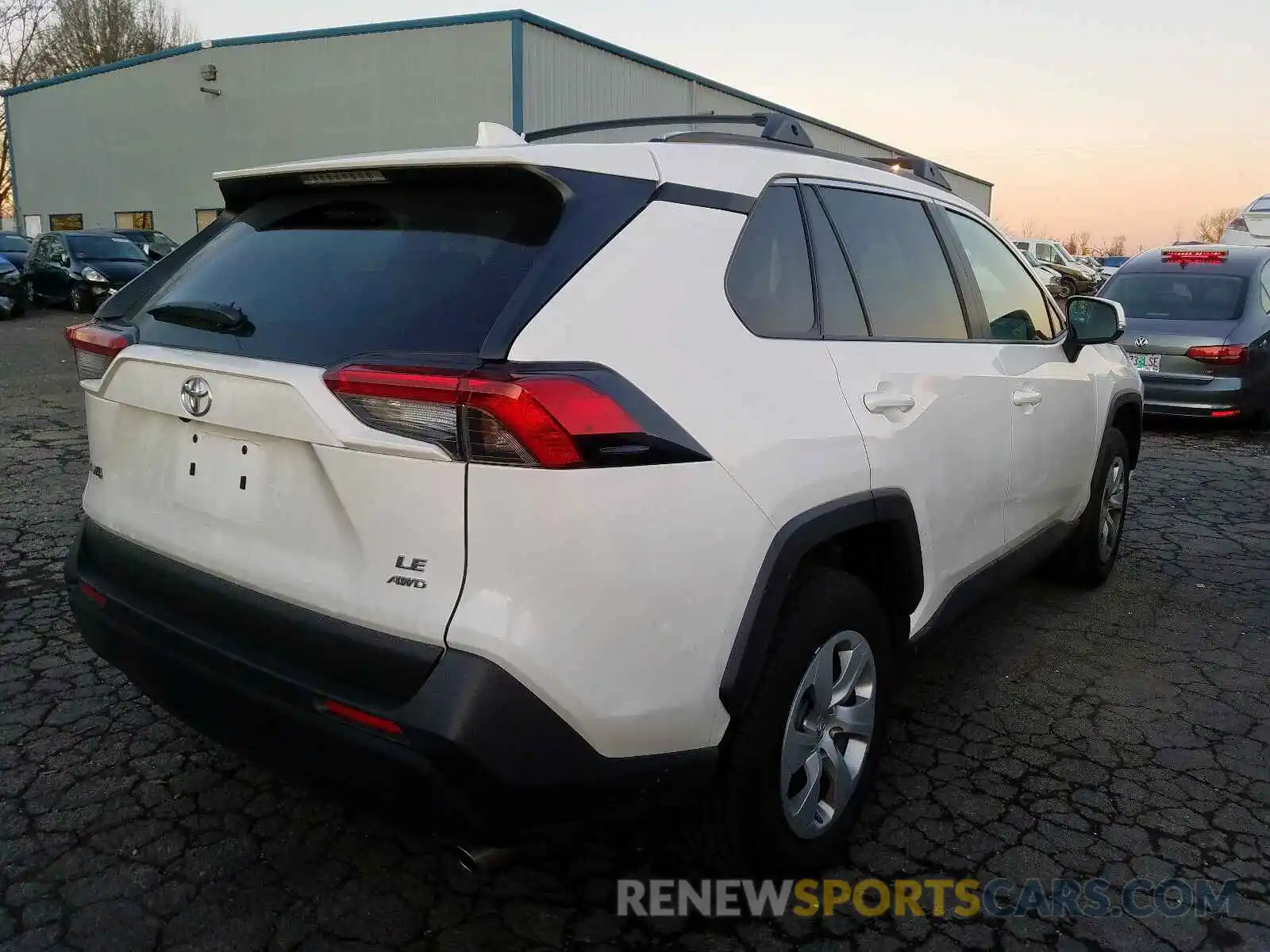 4 Photograph of a damaged car 2T3G1RFV2KC042687 TOYOTA RAV4 2019