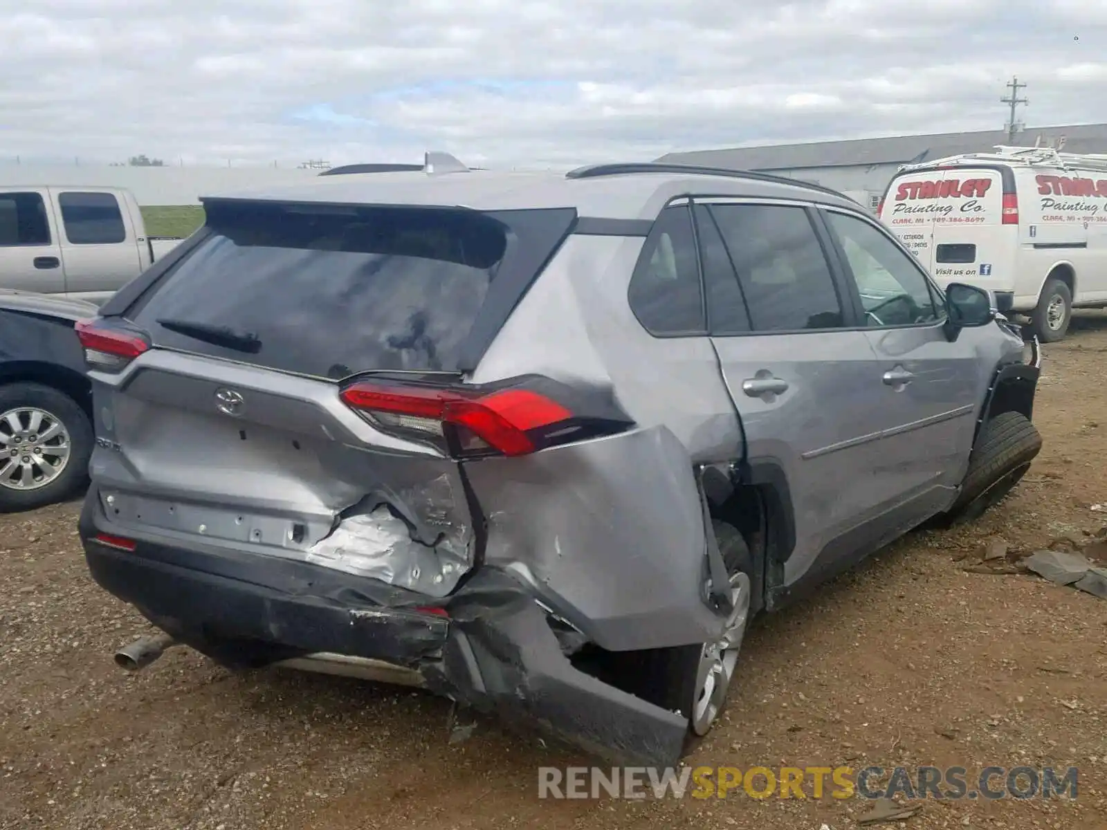 4 Photograph of a damaged car 2T3G1RFV2KW009848 TOYOTA RAV4 2019