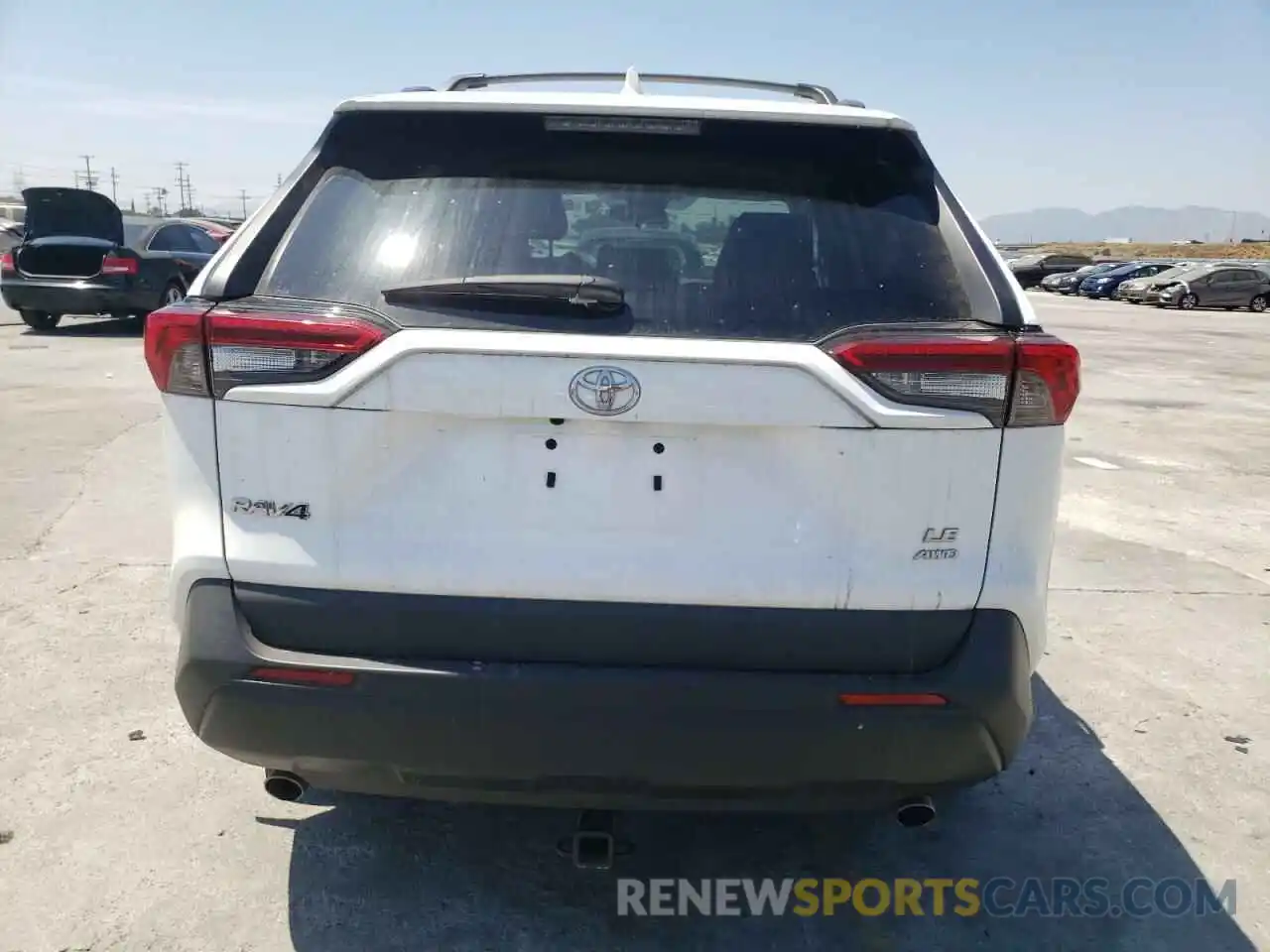 6 Photograph of a damaged car 2T3G1RFV2KW012796 TOYOTA RAV4 2019