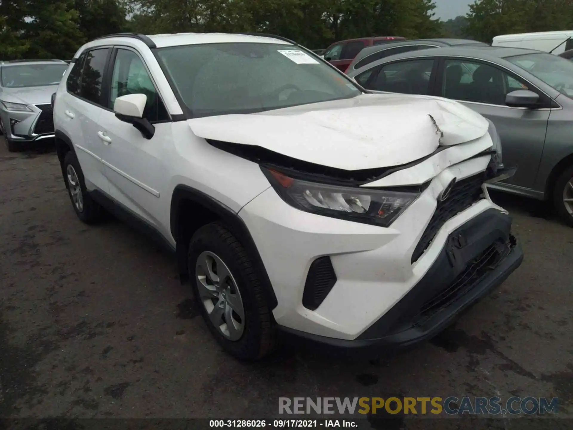 1 Photograph of a damaged car 2T3G1RFV2KW020526 TOYOTA RAV4 2019