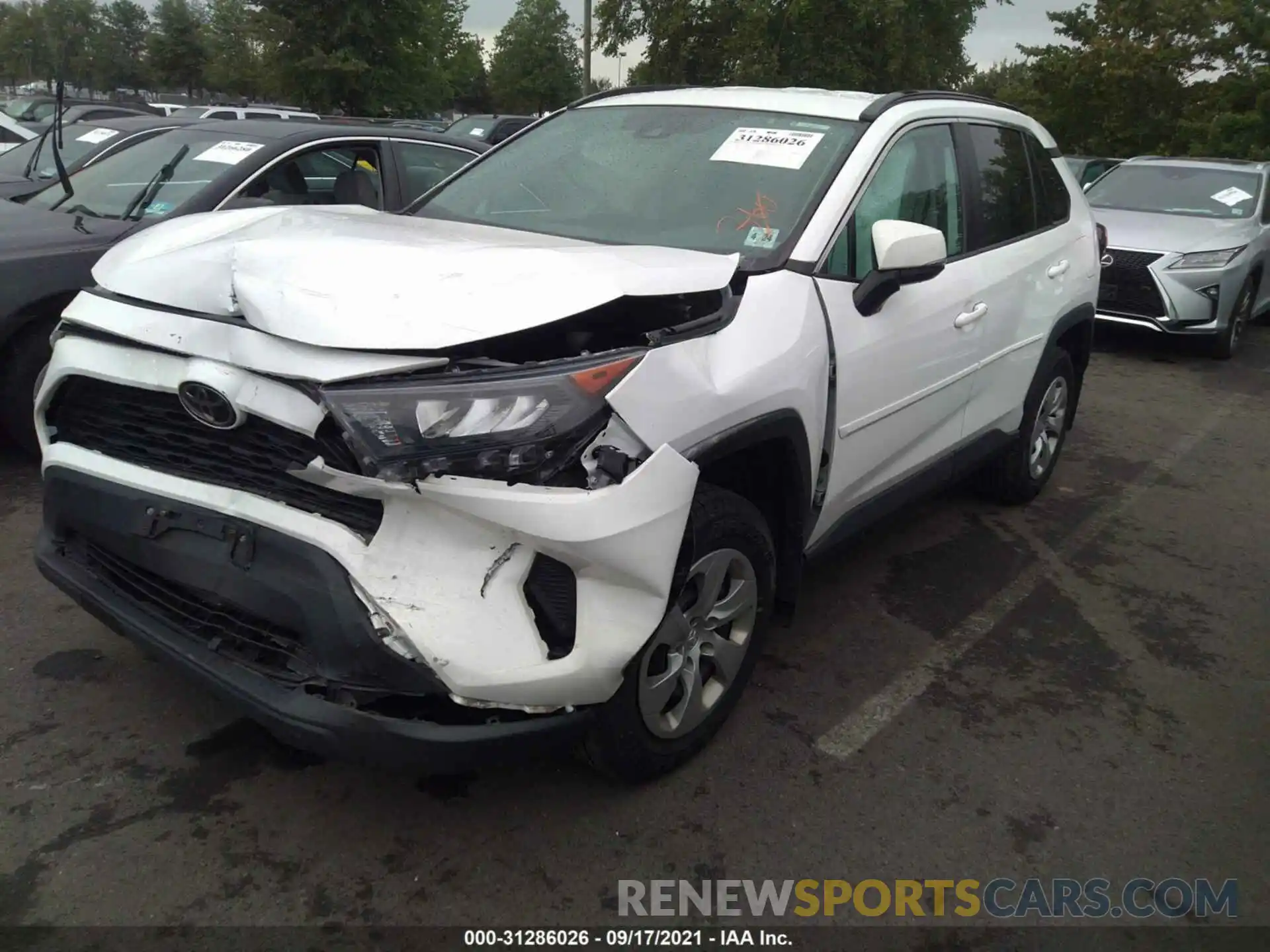 2 Фотография поврежденного автомобиля 2T3G1RFV2KW020526 TOYOTA RAV4 2019