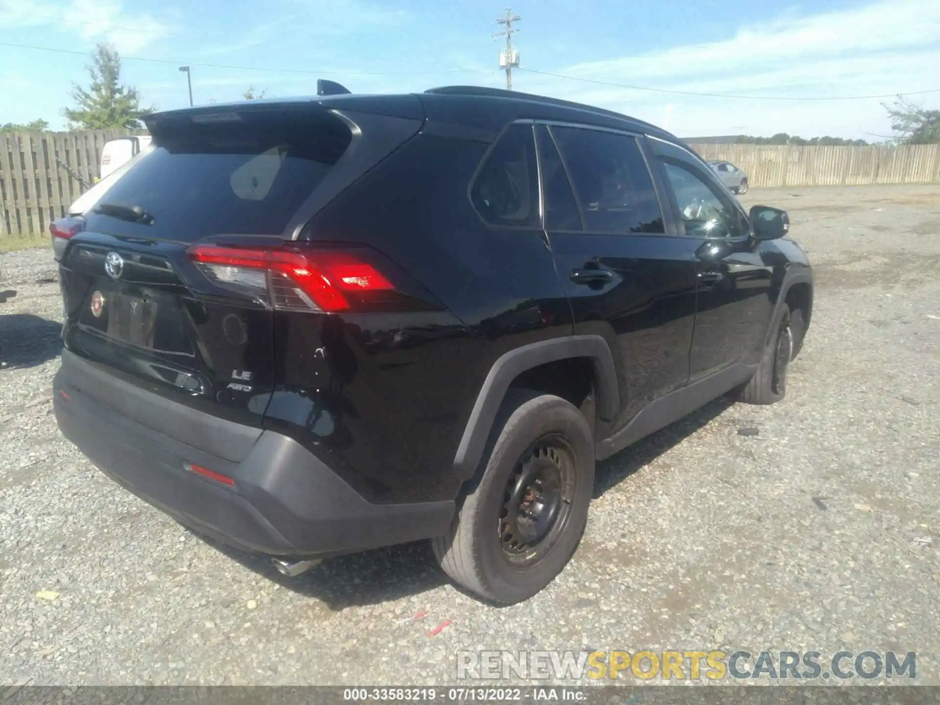 4 Photograph of a damaged car 2T3G1RFV2KW024298 TOYOTA RAV4 2019