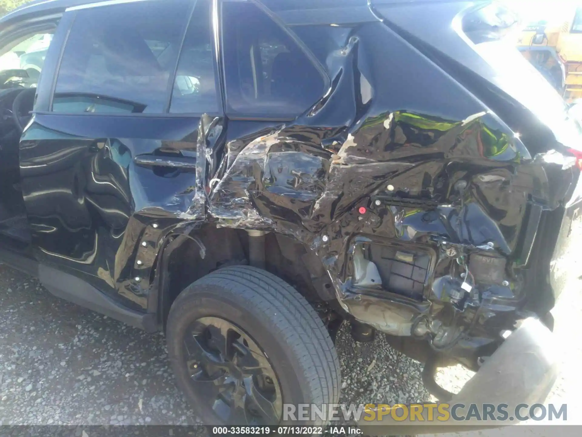 6 Photograph of a damaged car 2T3G1RFV2KW024298 TOYOTA RAV4 2019