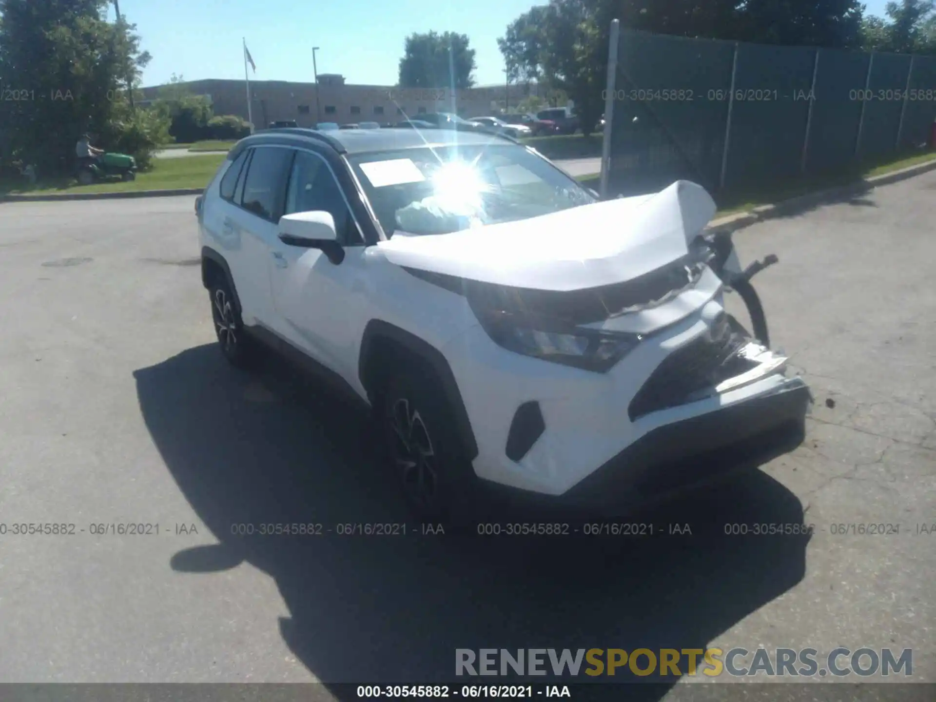 1 Фотография поврежденного автомобиля 2T3G1RFV2KW051128 TOYOTA RAV4 2019