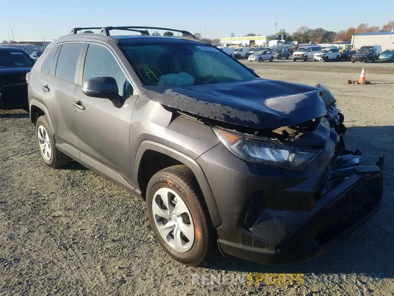 1 Photograph of a damaged car 2T3G1RFV2KW051579 TOYOTA RAV4 2019