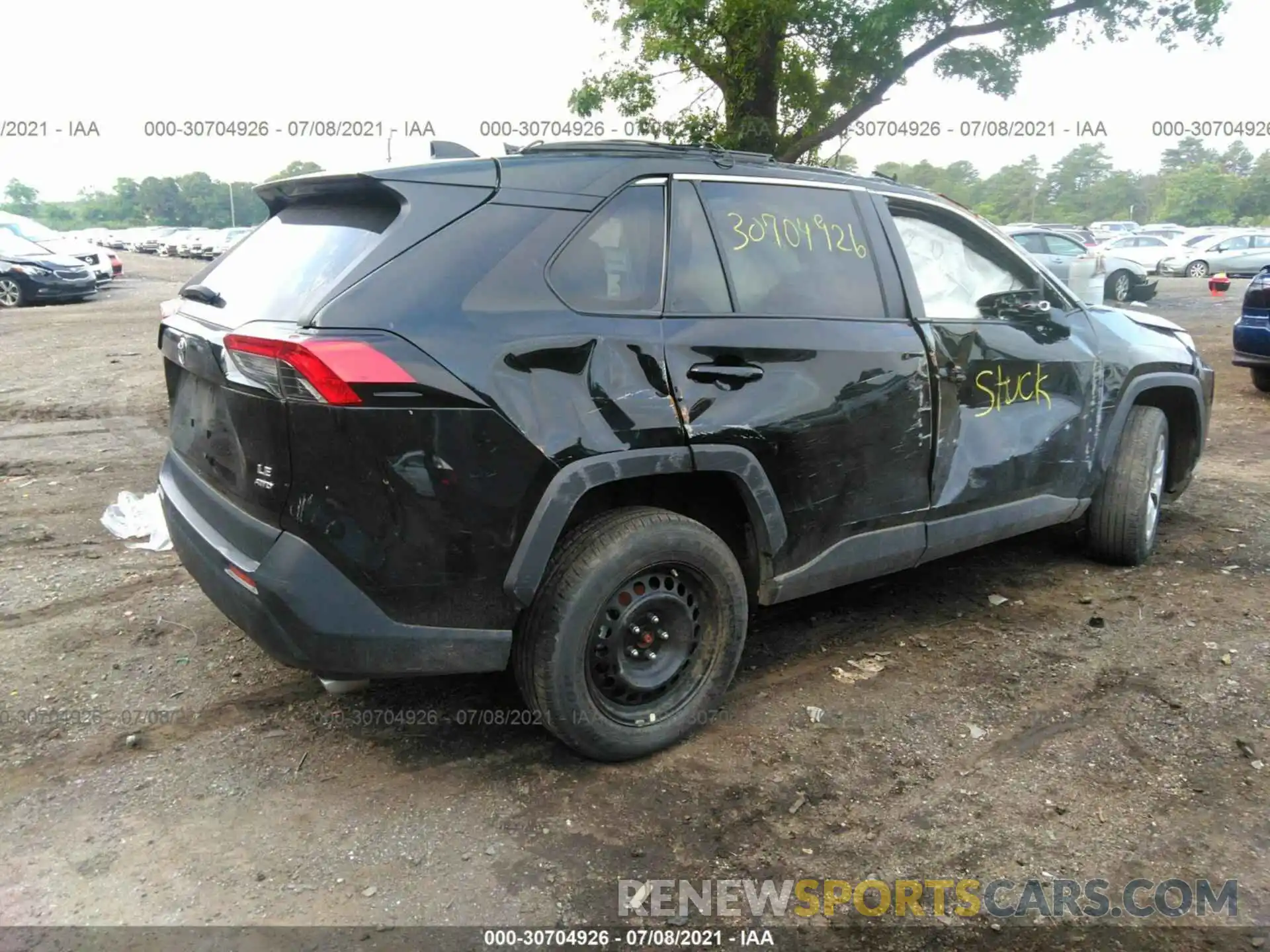 4 Photograph of a damaged car 2T3G1RFV2KW063067 TOYOTA RAV4 2019