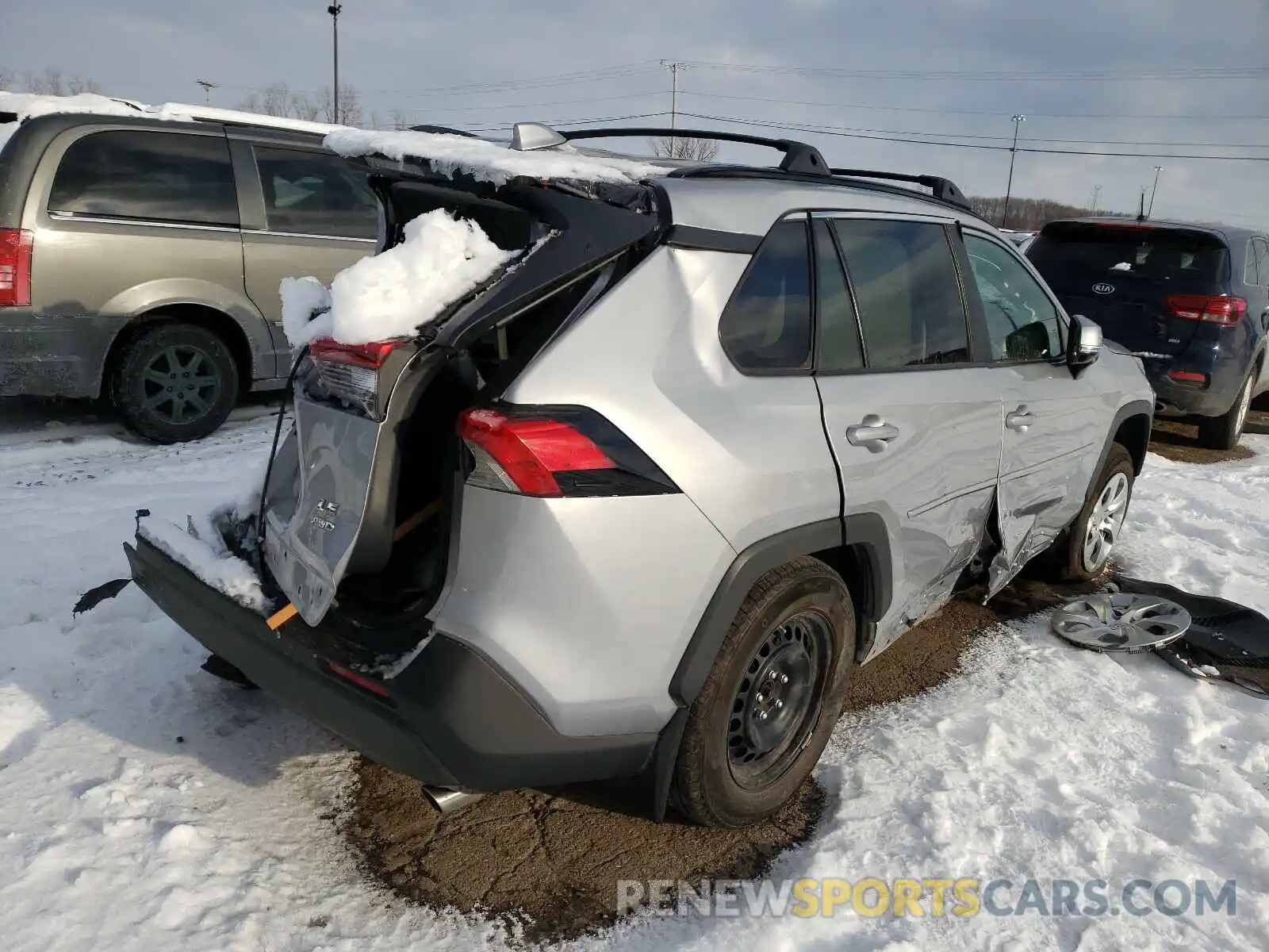 4 Photograph of a damaged car 2T3G1RFV3KC002697 TOYOTA RAV4 2019