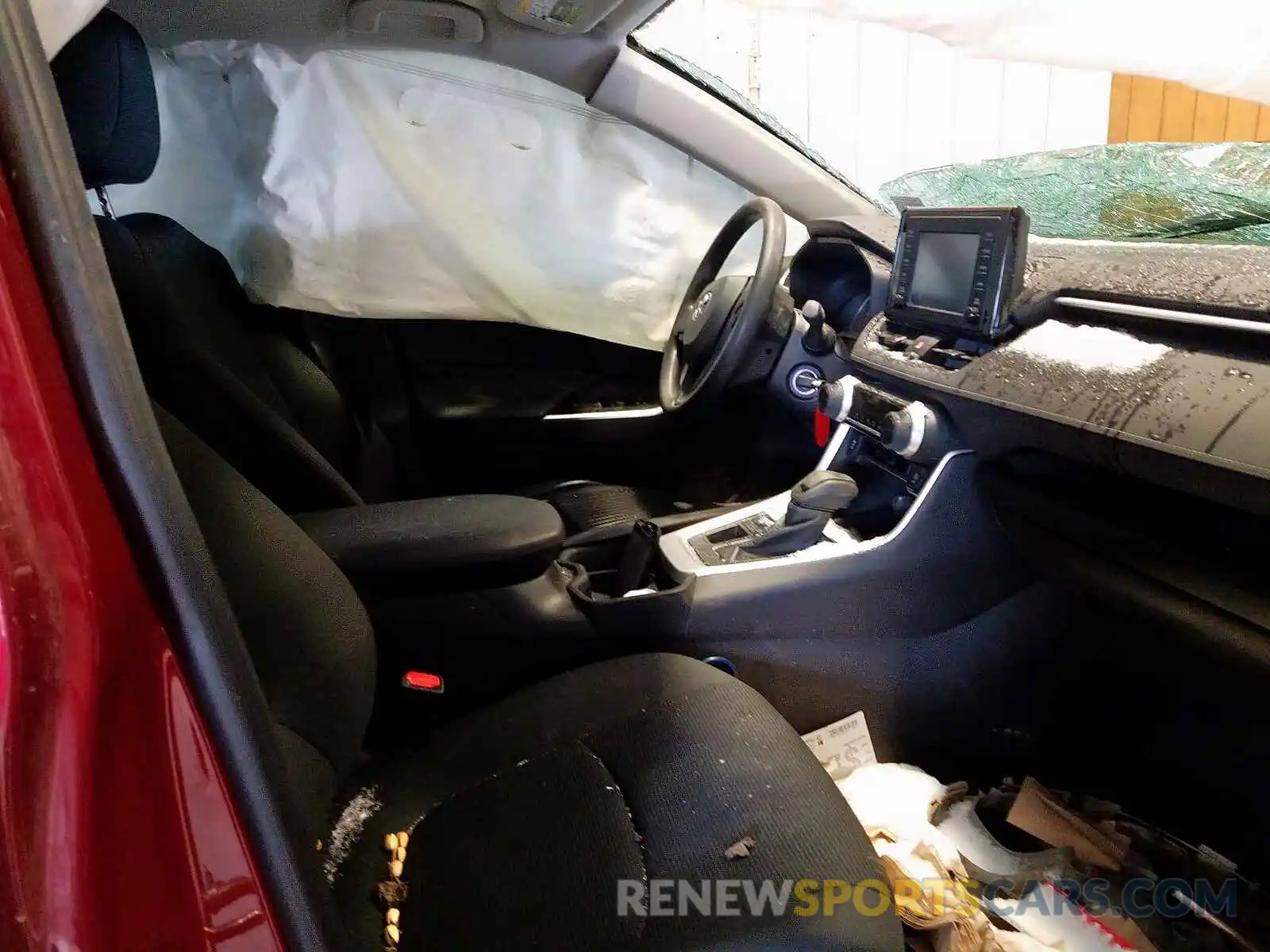 5 Photograph of a damaged car 2T3G1RFV3KC013165 TOYOTA RAV4 2019