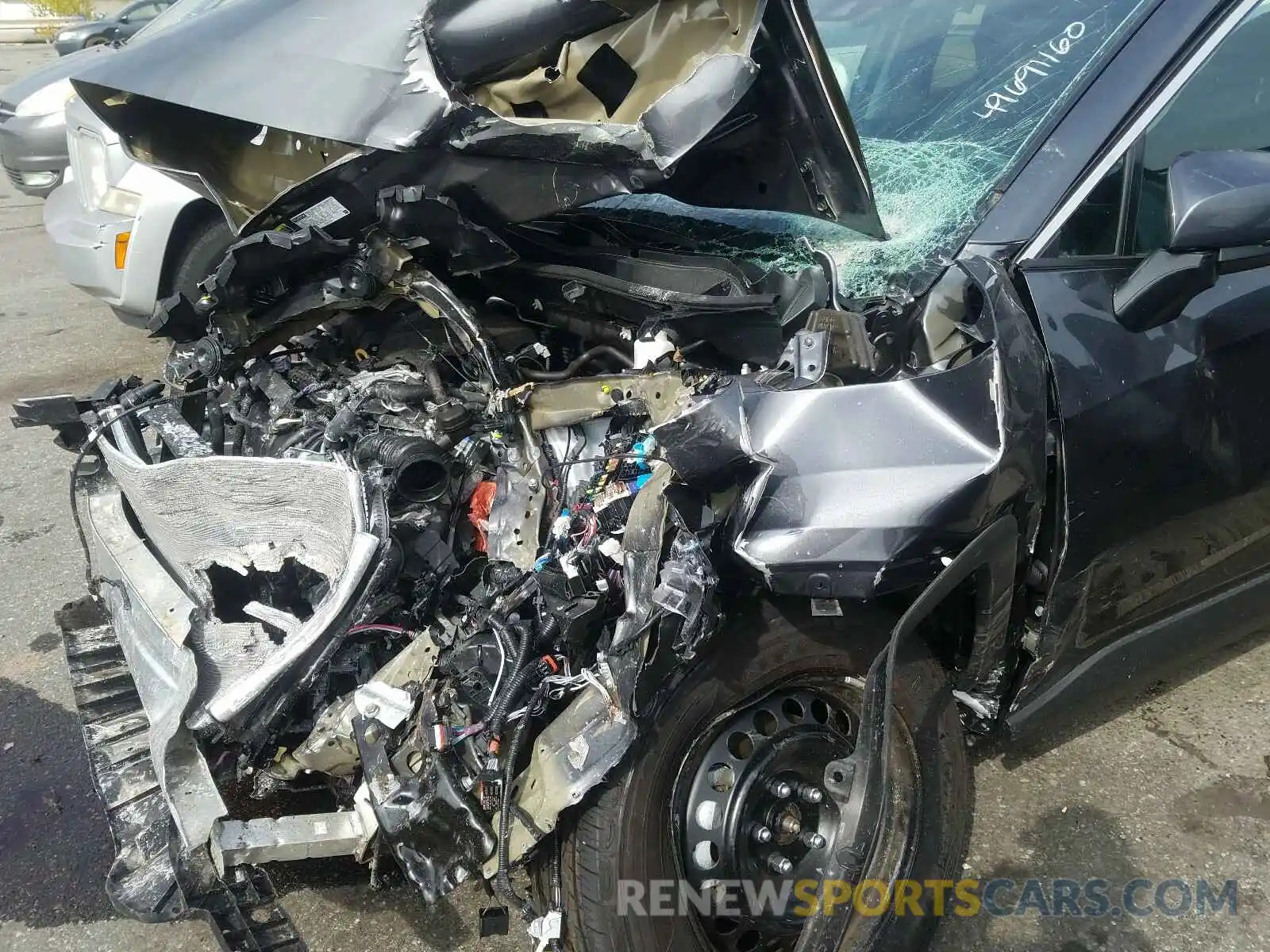 9 Фотография поврежденного автомобиля 2T3G1RFV3KC036705 TOYOTA RAV4 2019