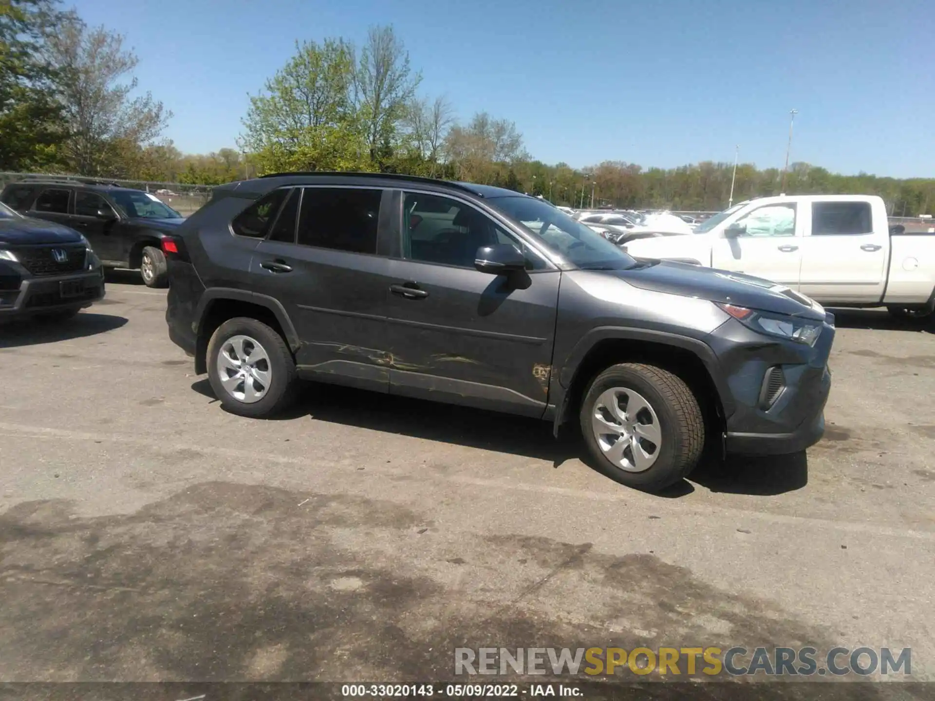 6 Photograph of a damaged car 2T3G1RFV3KC039586 TOYOTA RAV4 2019