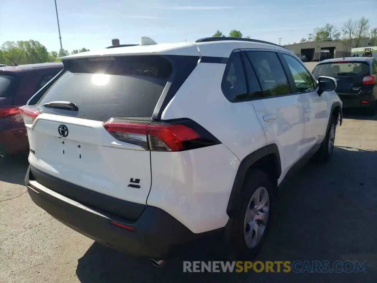 4 Photograph of a damaged car 2T3G1RFV3KC056520 TOYOTA RAV4 2019