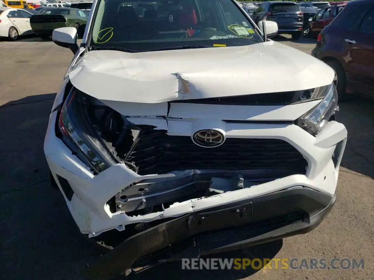 9 Photograph of a damaged car 2T3G1RFV3KC056520 TOYOTA RAV4 2019