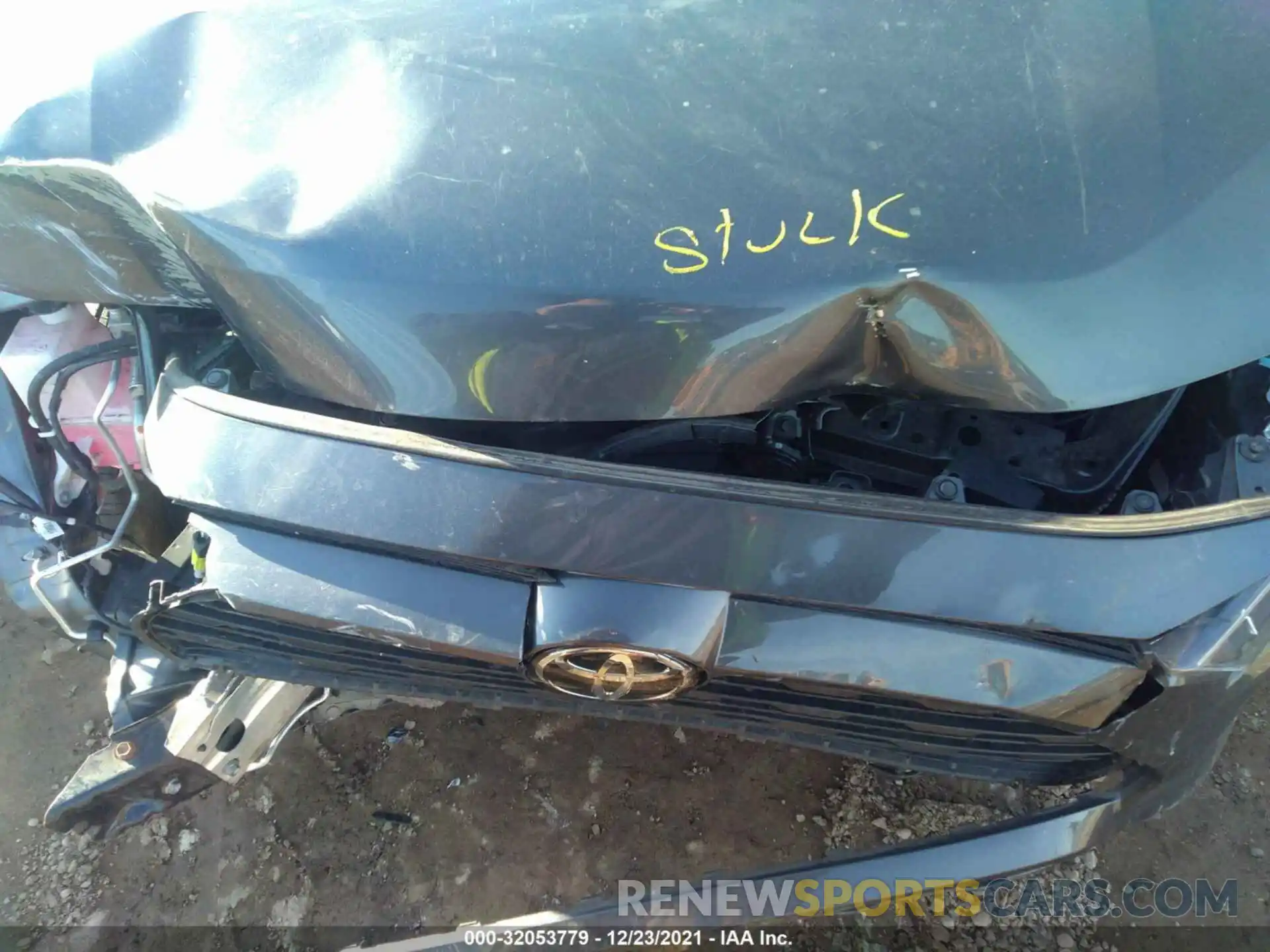 10 Photograph of a damaged car 2T3G1RFV3KW008286 TOYOTA RAV4 2019