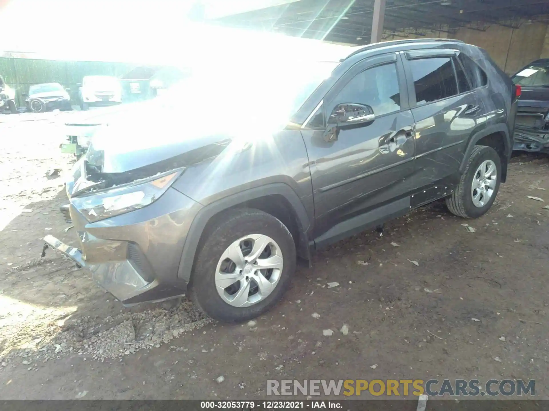 2 Photograph of a damaged car 2T3G1RFV3KW008286 TOYOTA RAV4 2019